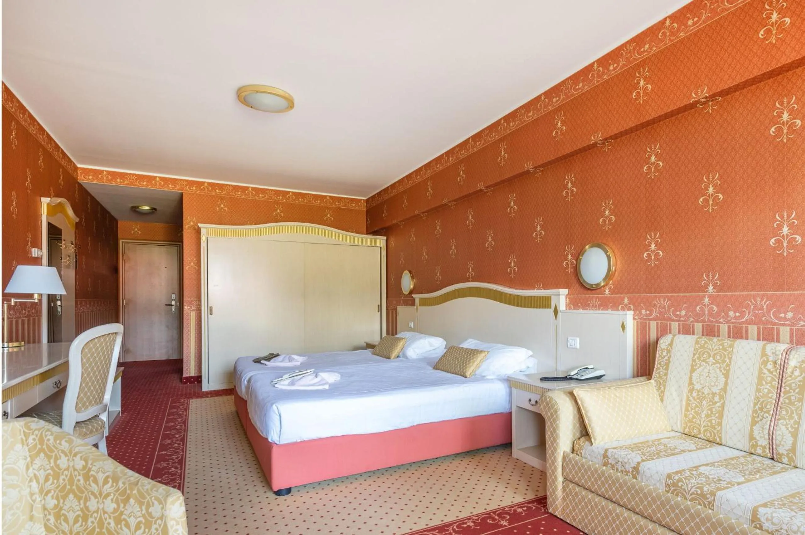 Bedroom, Bed in Majestic Palace