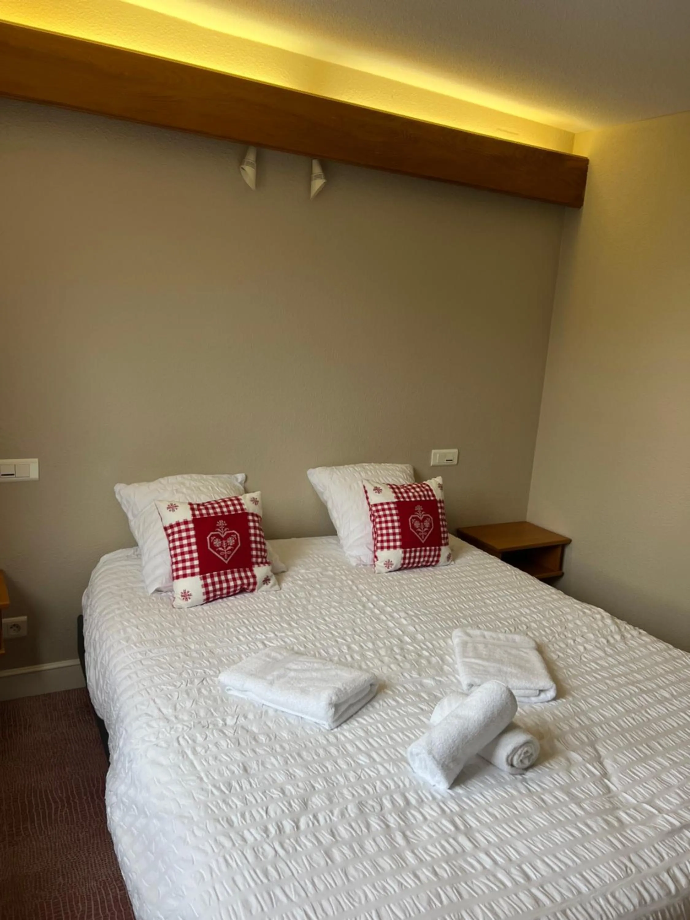 Bed in Hôtel Restaurant Valneige