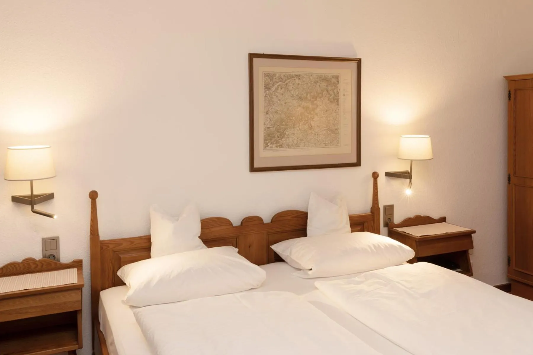 Bed in Hotel Gasthaus Adler