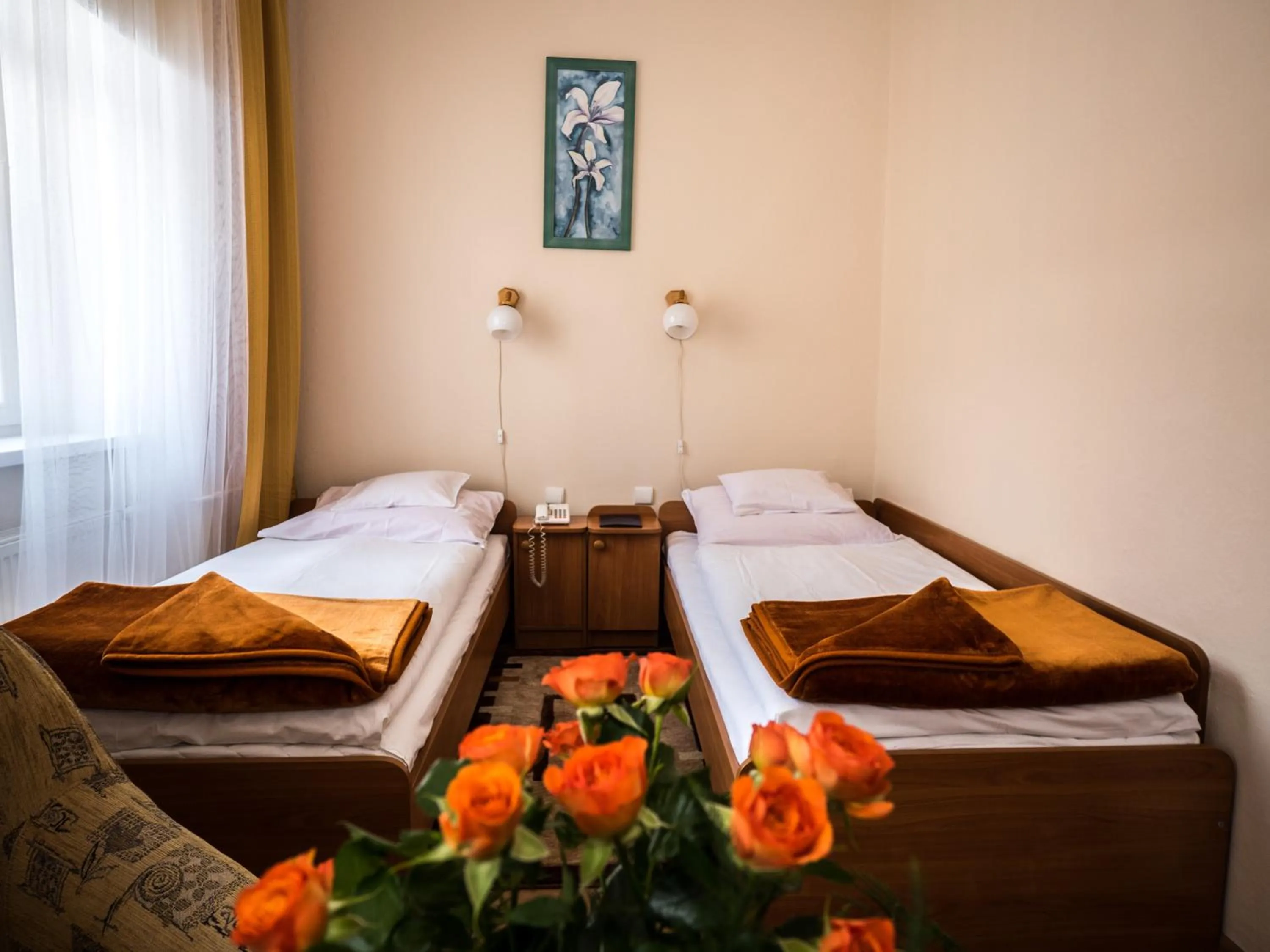 Photo of the whole room, Bed in Europa