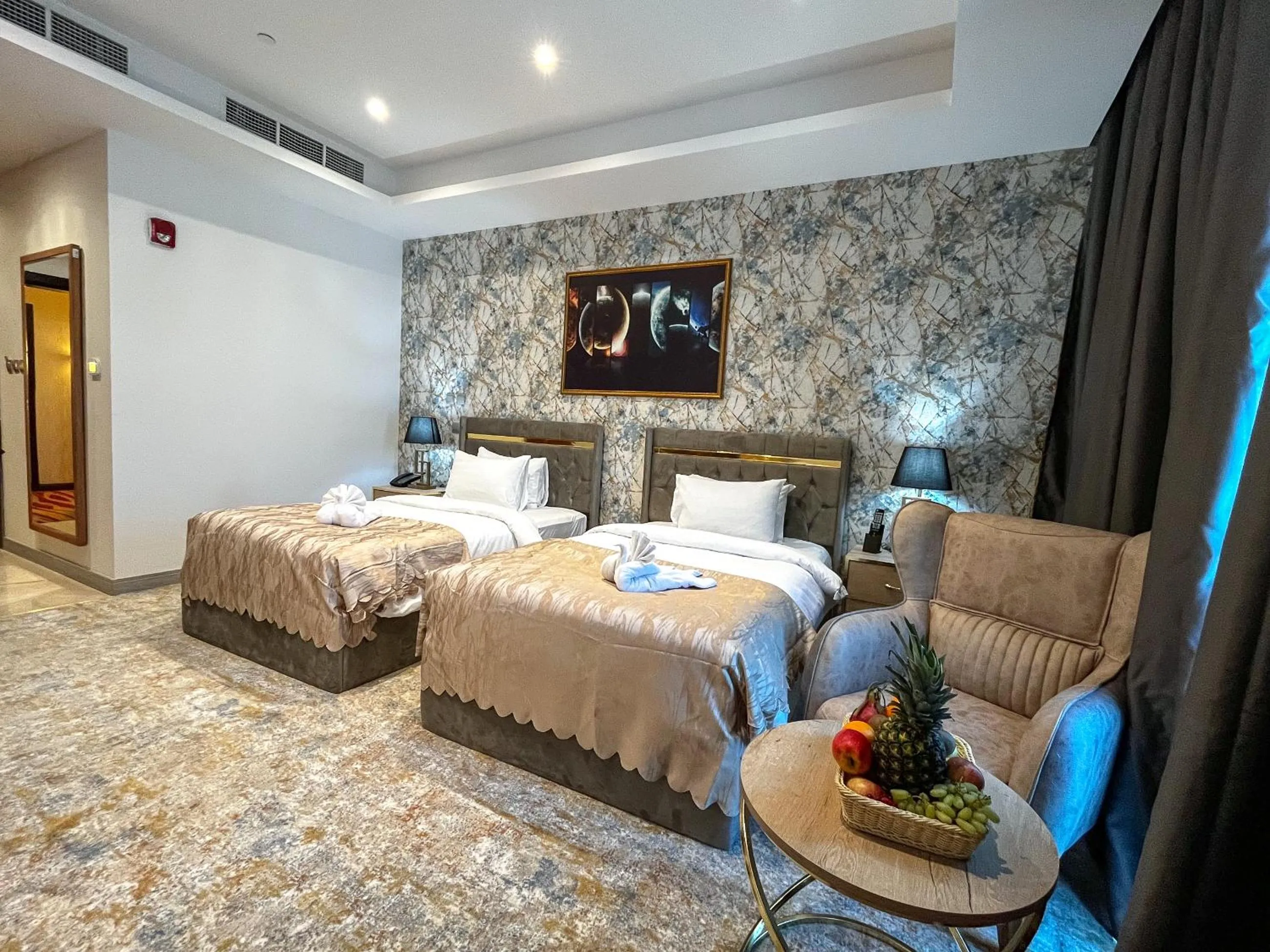 Bed in Al Mansour Plaza Hotel