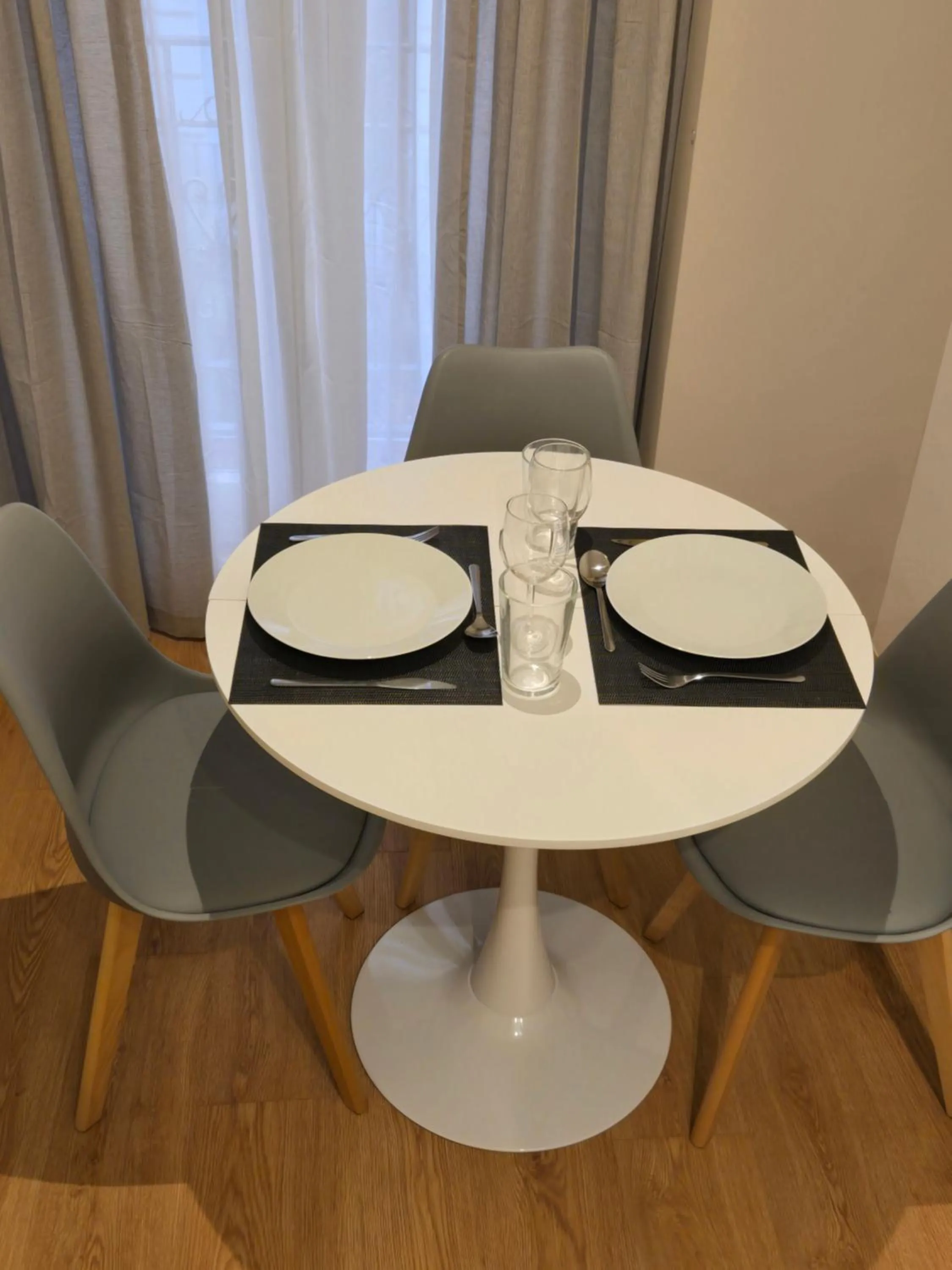 Dining area in Hostal Comercial