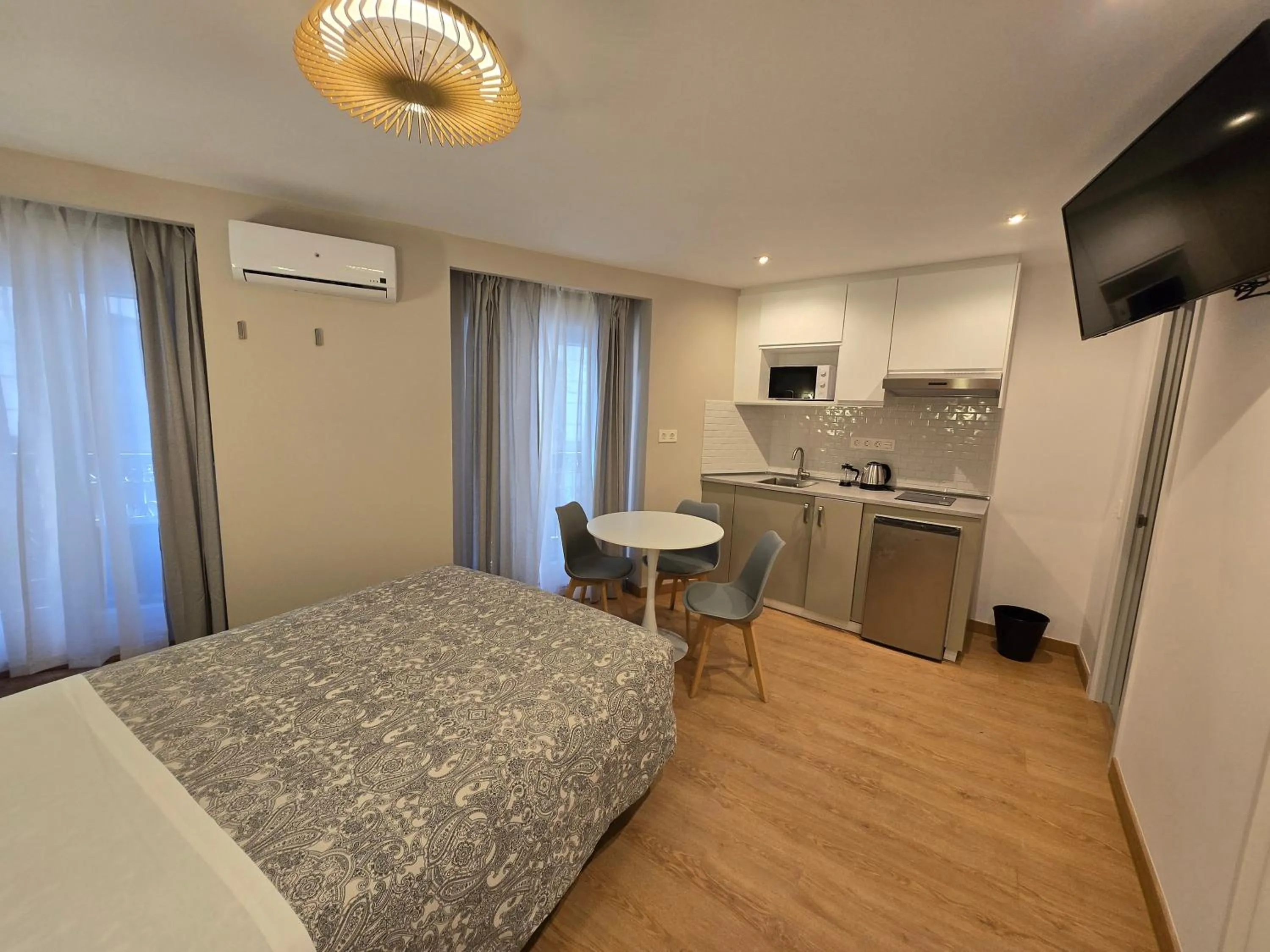 Photo of the whole room, Bed in Hostal Comercial