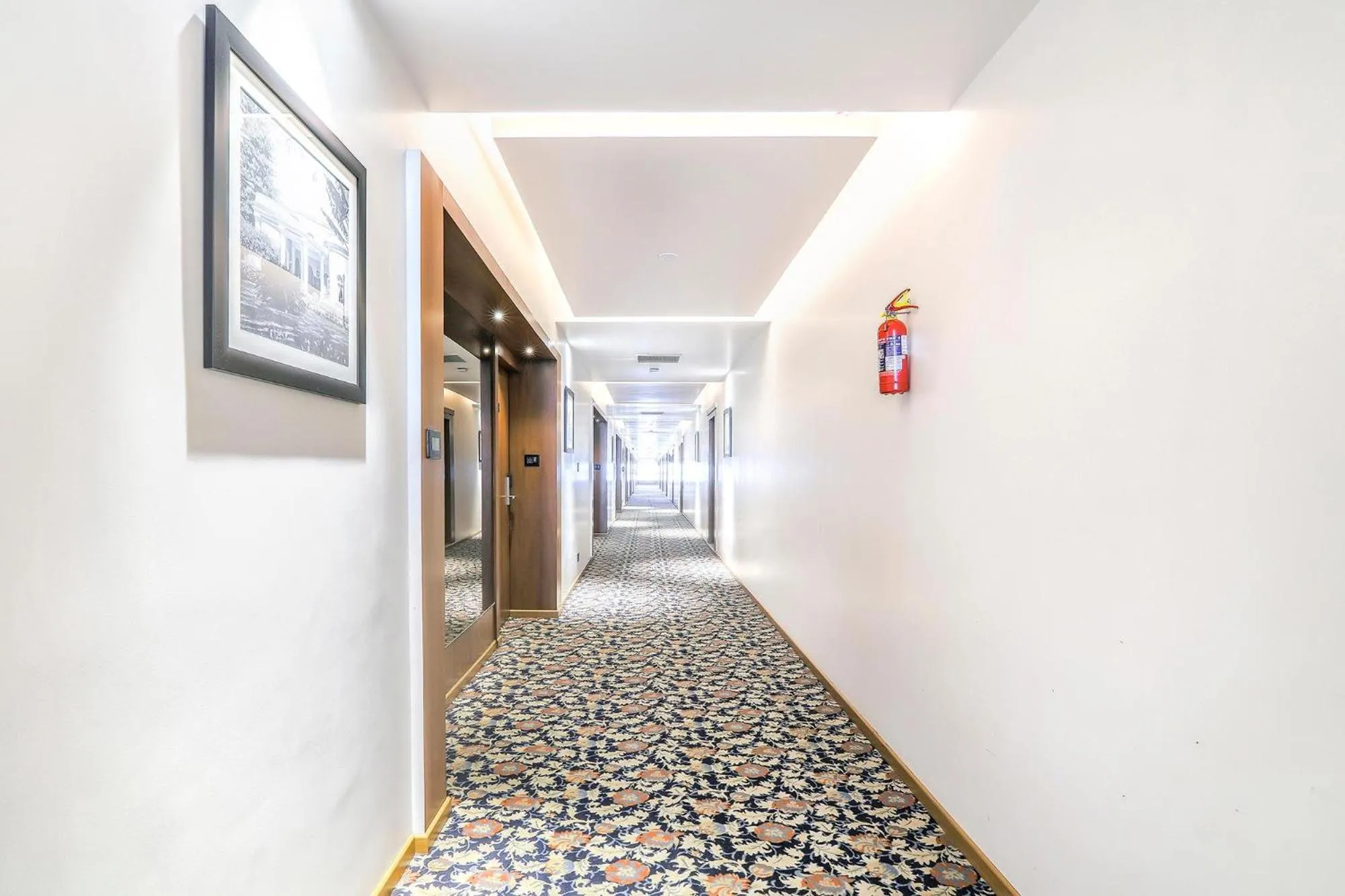 Lobby or reception in FabHotel High Rise Suites - Nr Marathahalli Bridge