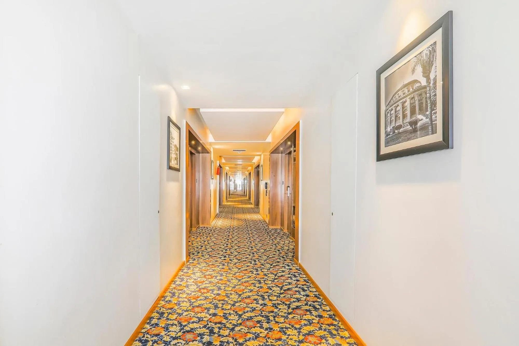 Lobby or reception in FabHotel High Rise Suites - Nr Marathahalli Bridge