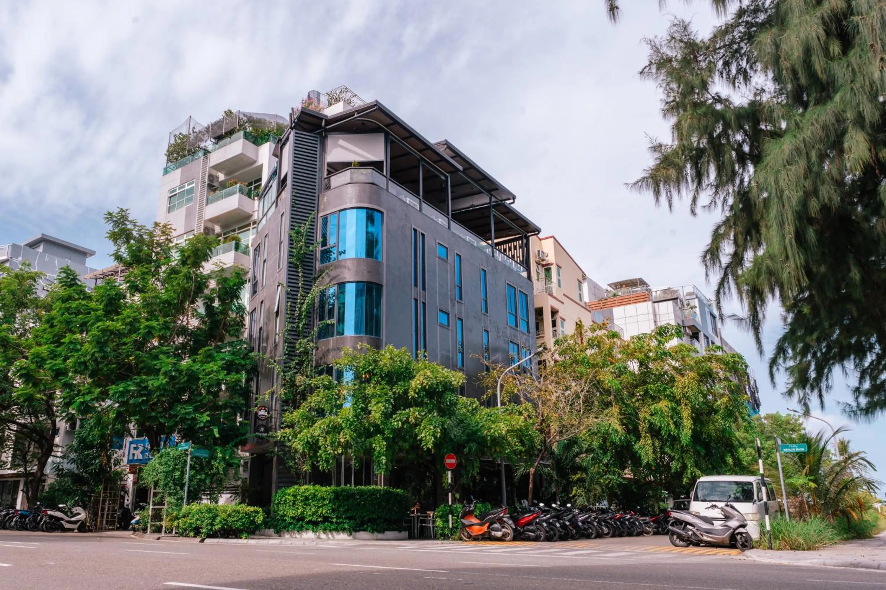 Property building in Hotel Star Shell