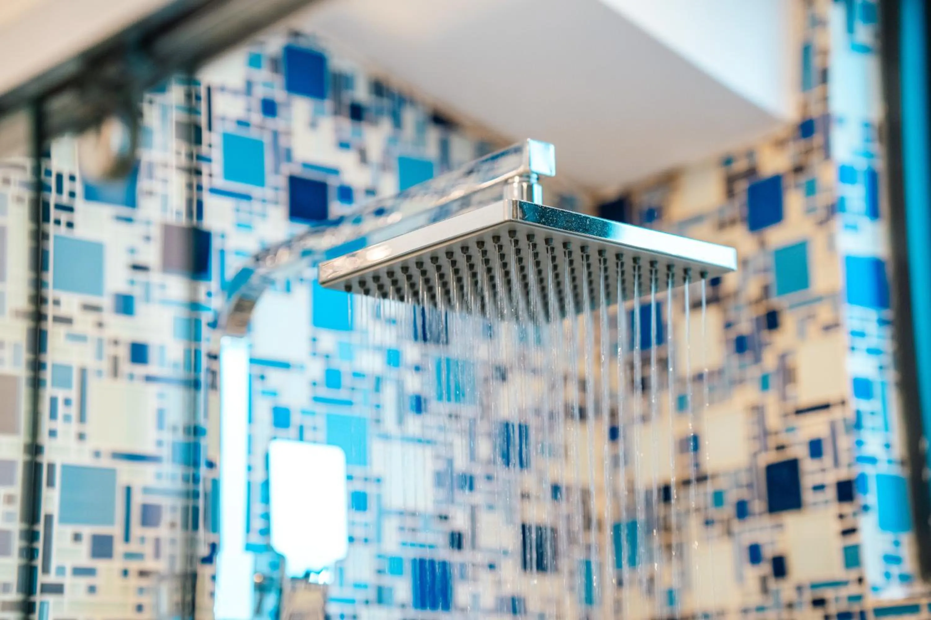 Shower in Hotel Star Shell