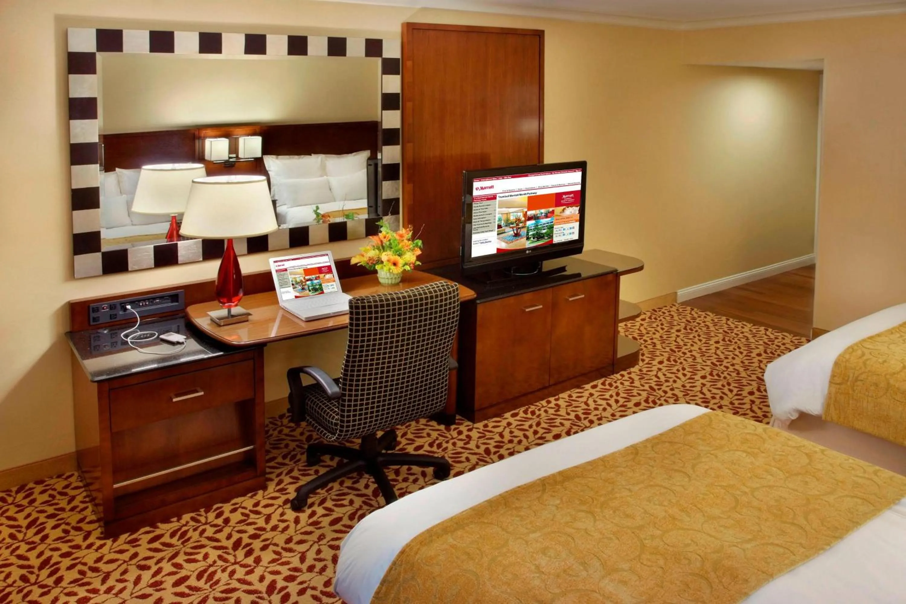 Photo of the whole room, Bed in Trumbull Marriott Shelton