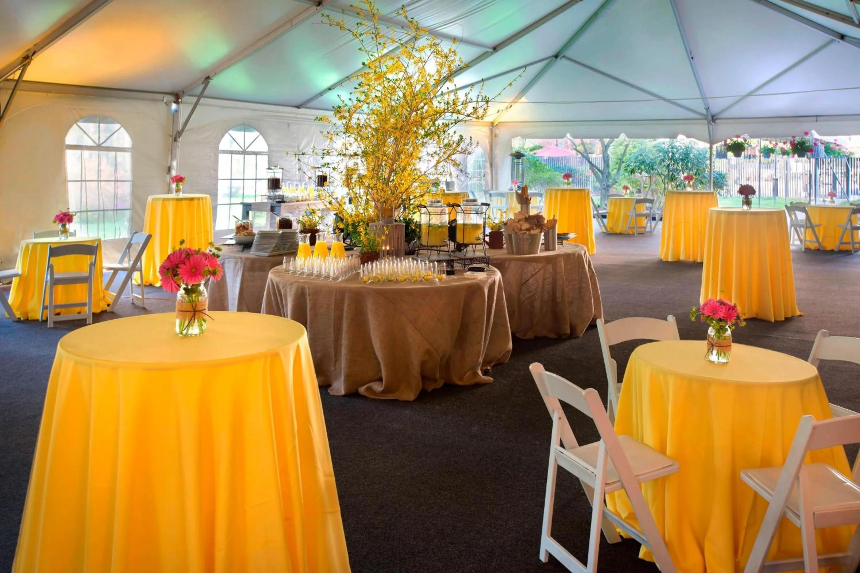 Lobby or reception in Trumbull Marriott Shelton