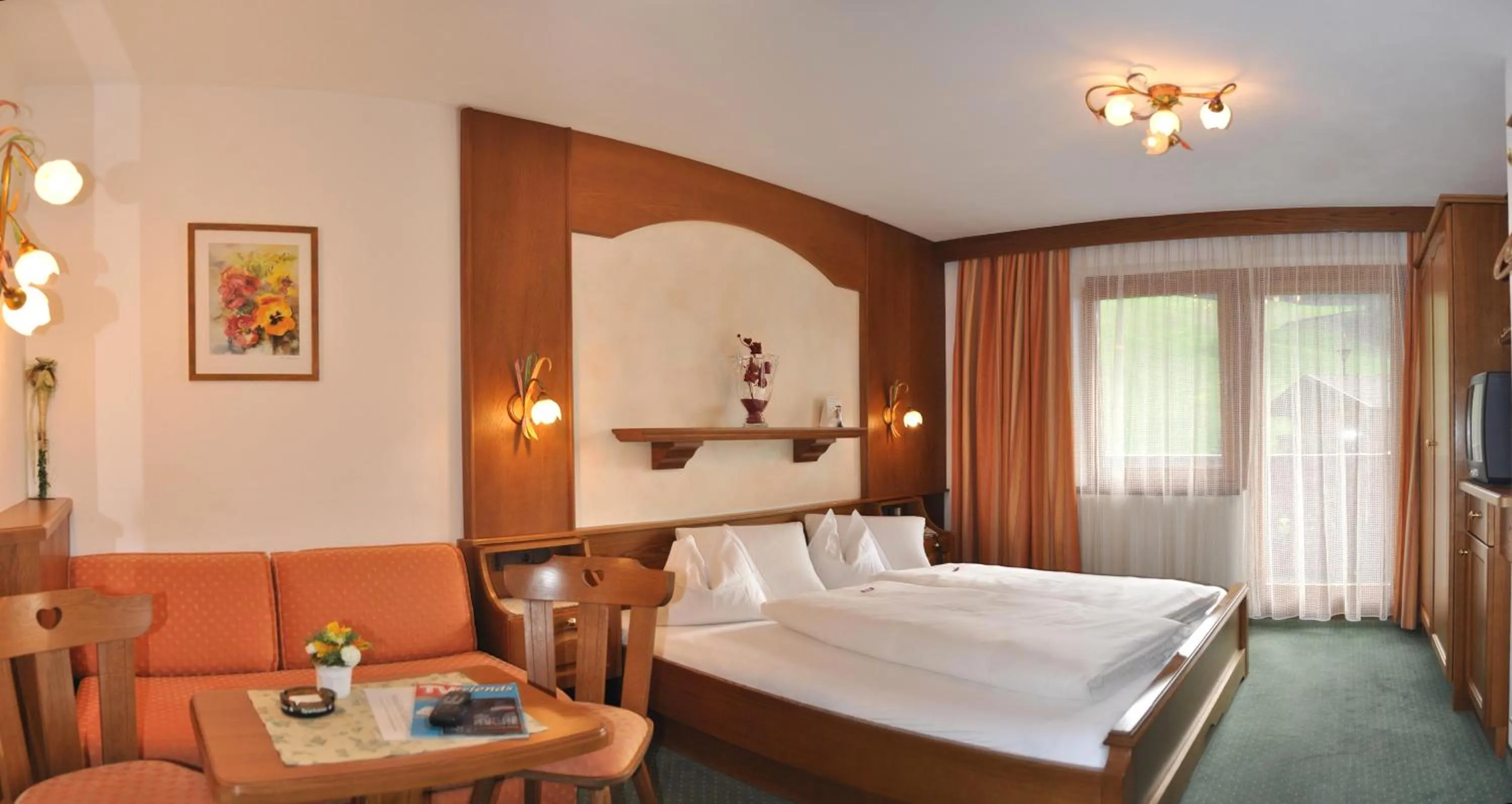 Photo of the whole room, Bed in Tauferberg