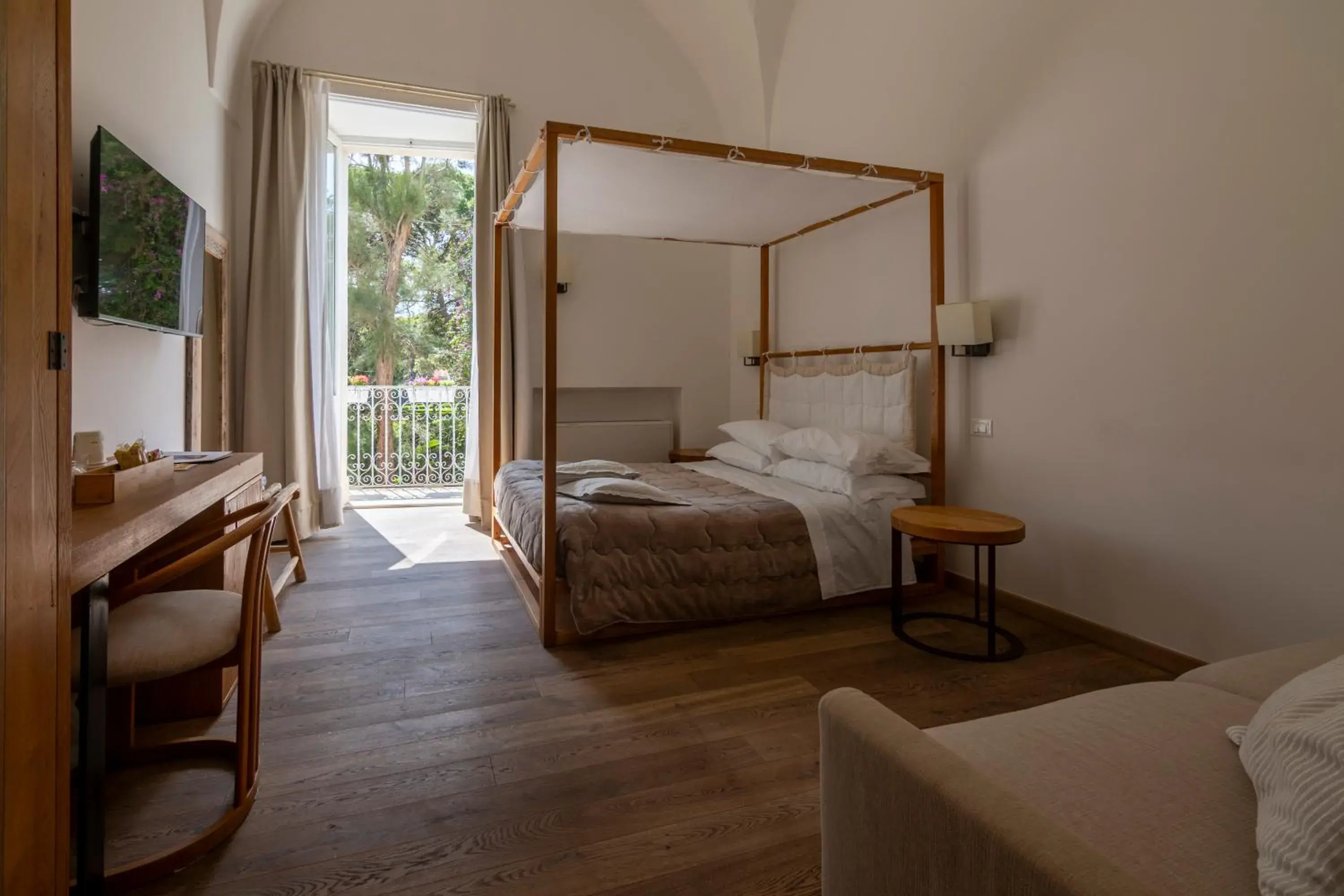 Quadruple Room with Balcony - single occupancy in B&B Il Palazzotto di Luca Luxury Suites Quadruple Room with Balcony - single occupancy in B&B Il Palazzotto di Luca Luxury Suites