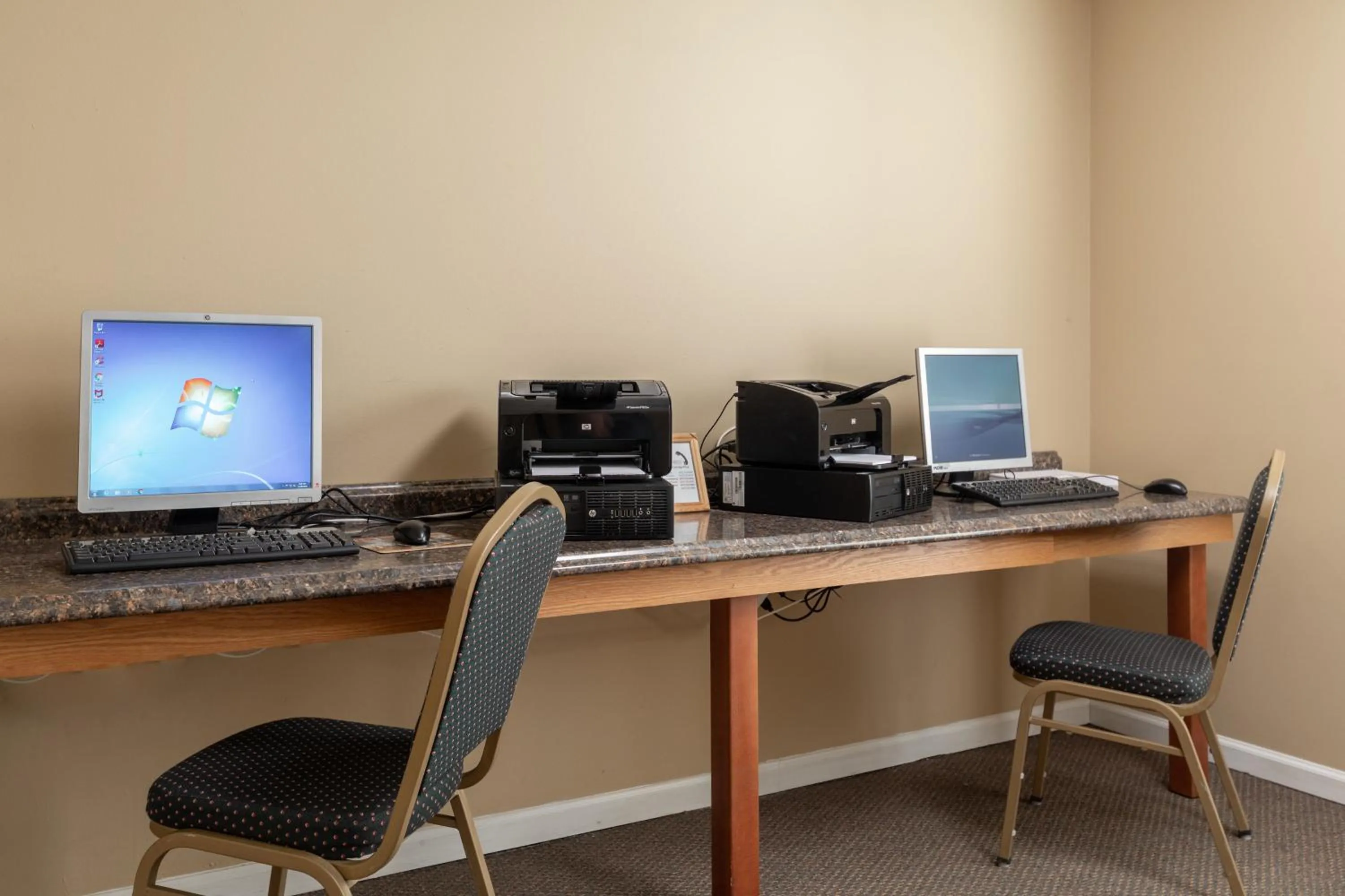 Business facilities in Carriage Place