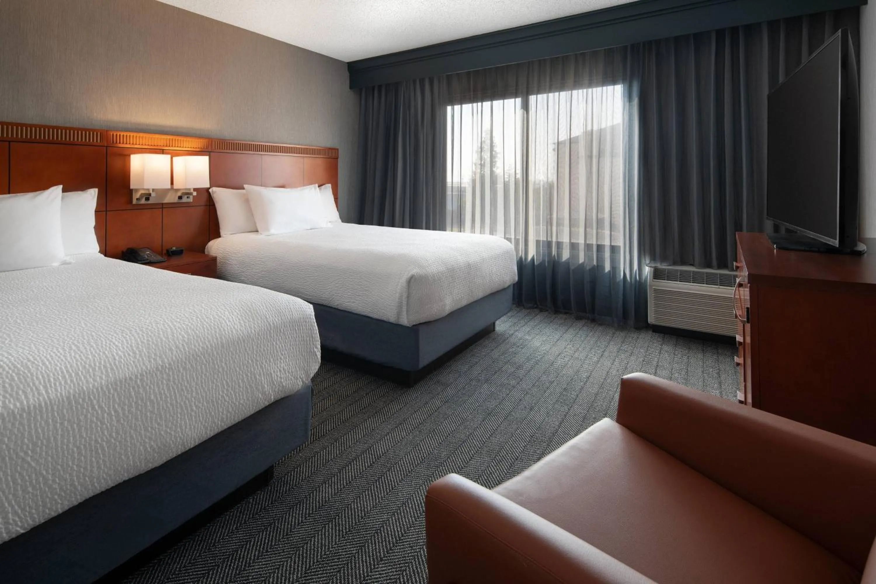 Bedroom, Bed in Courtyard by Marriott Bakersfield