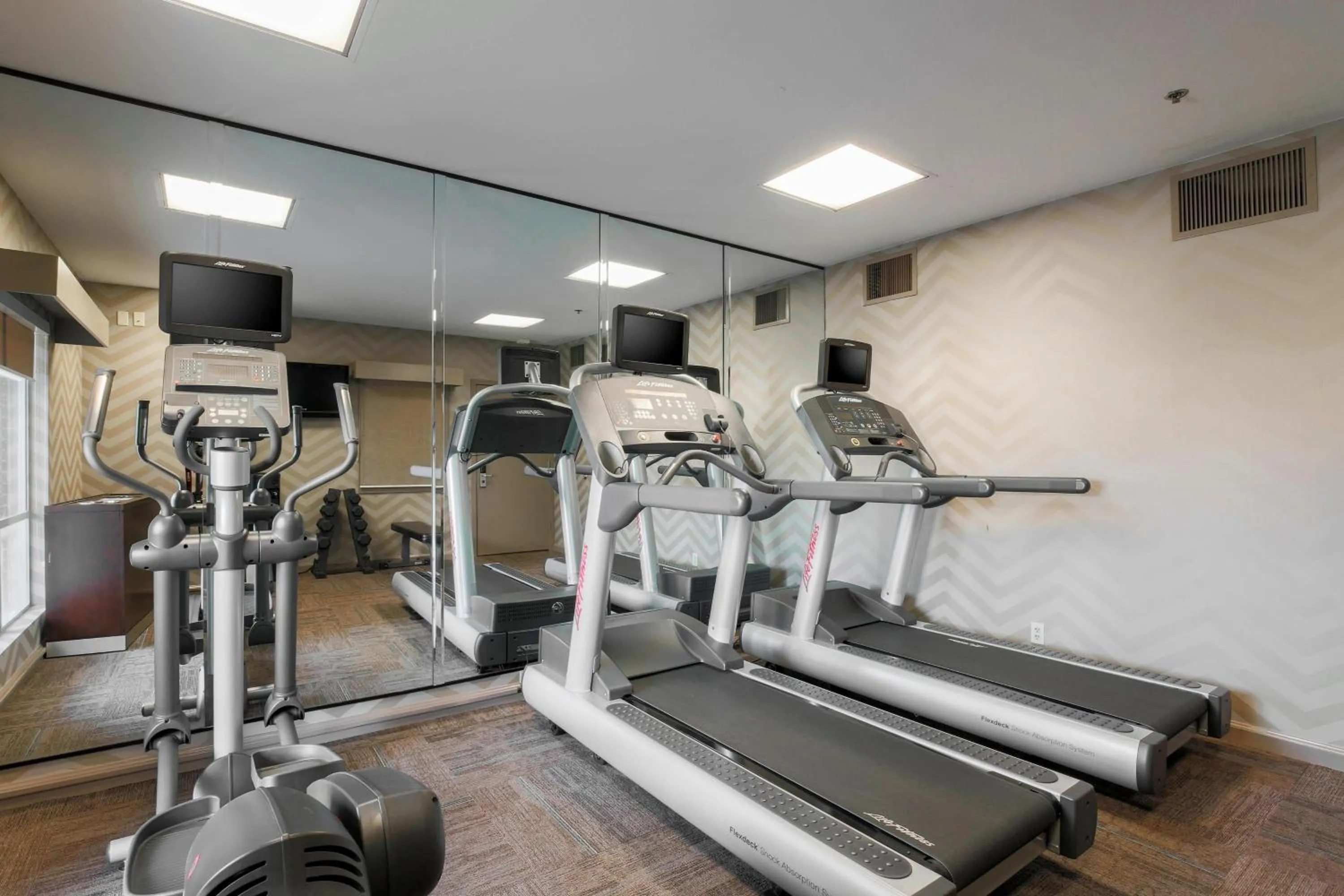 Fitness centre/facilities in Residence Inn Bakersfield