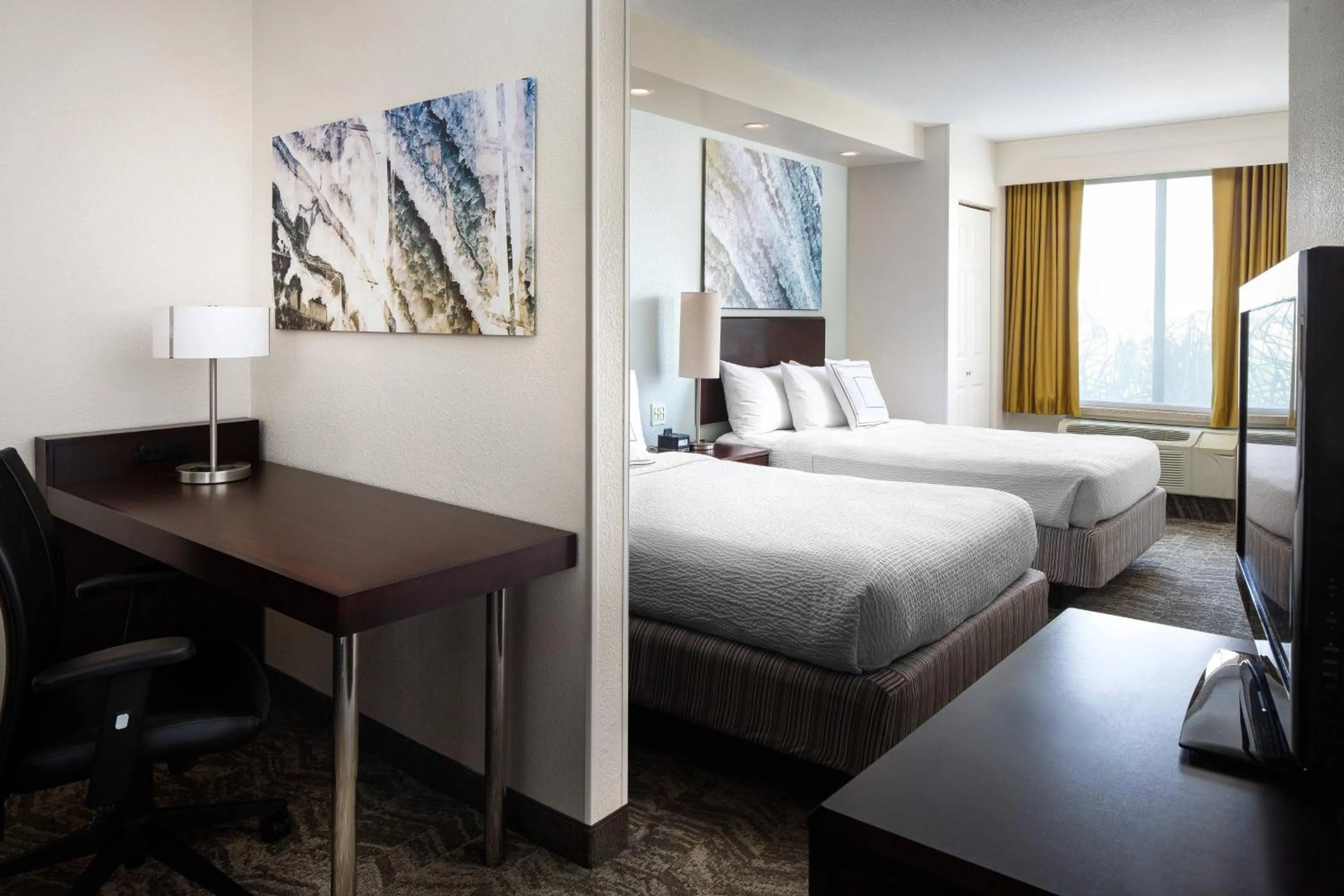 Bedroom, Bed in SpringHill Suites Bakersfield