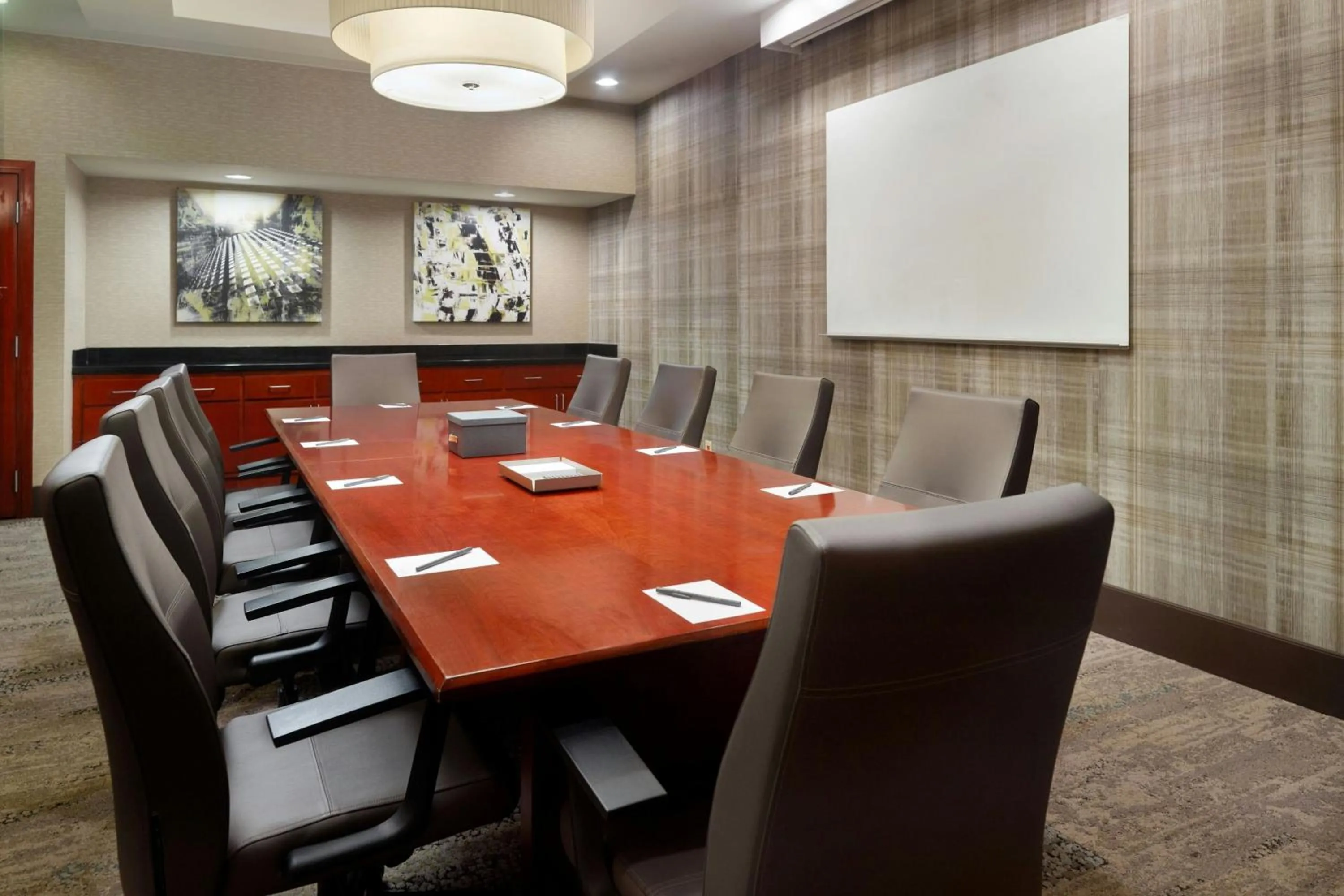 Meeting/conference room in Courtyard by Marriott Birmingham Downtown at UAB