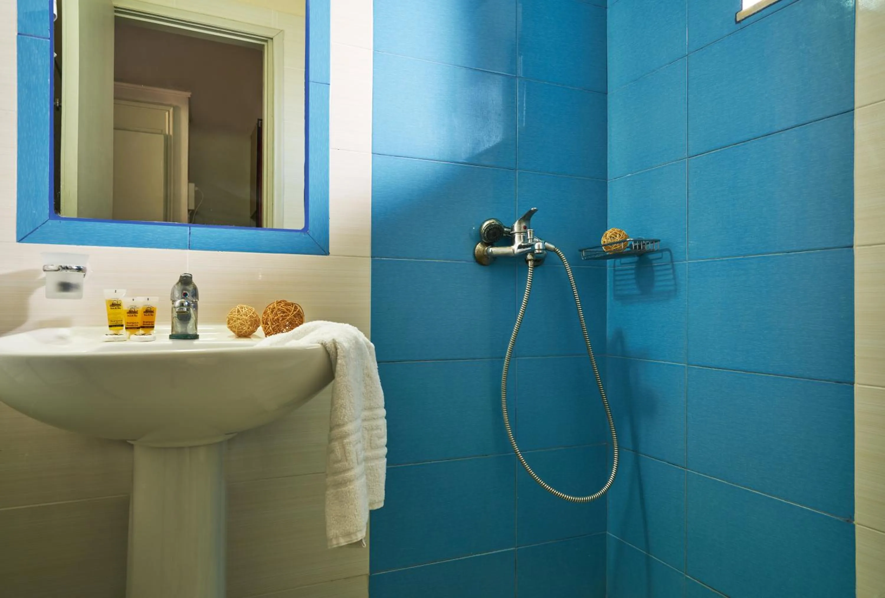 Bathroom in Elena's Studios