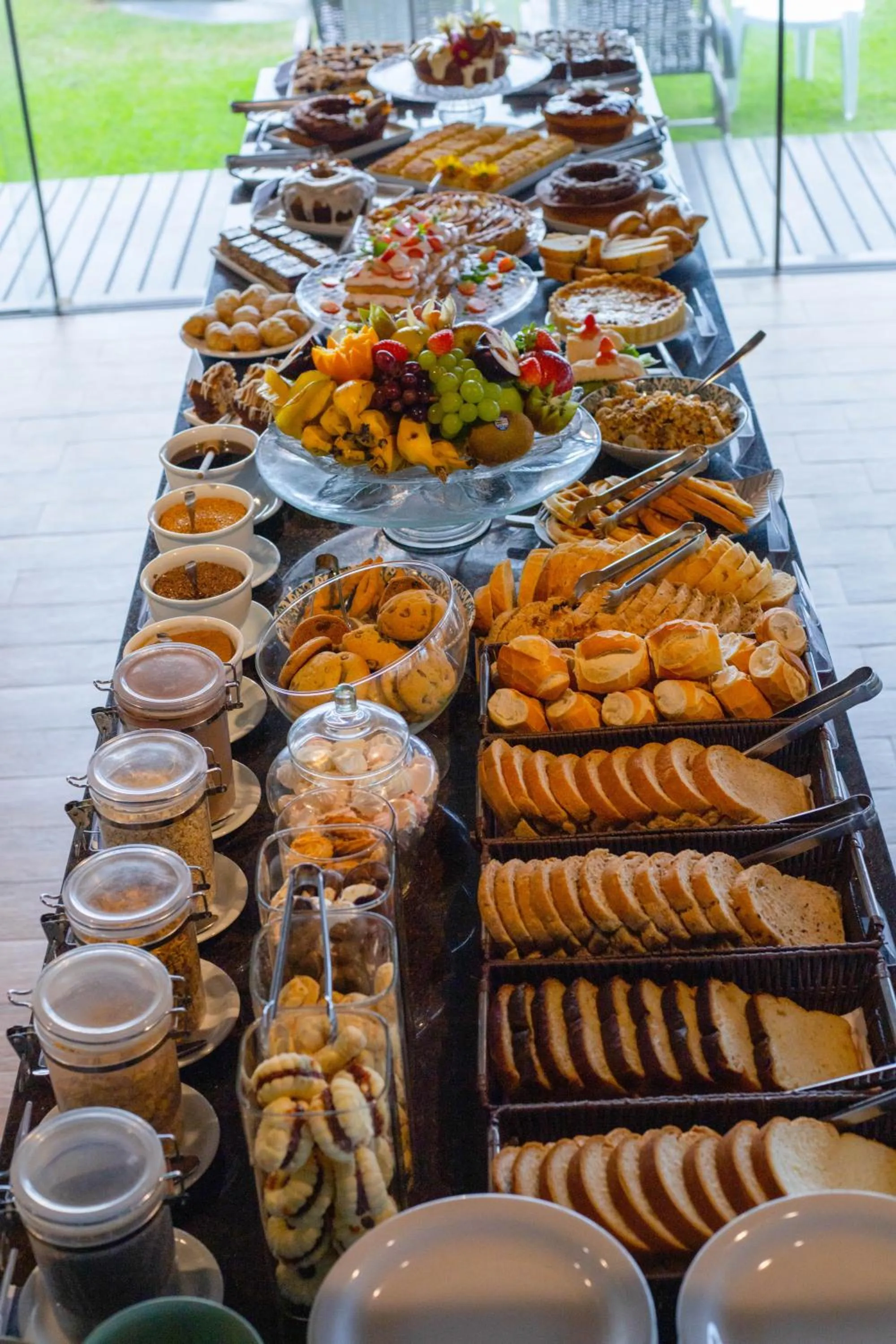 Buffet breakfast in Hotel Sete Ilhas