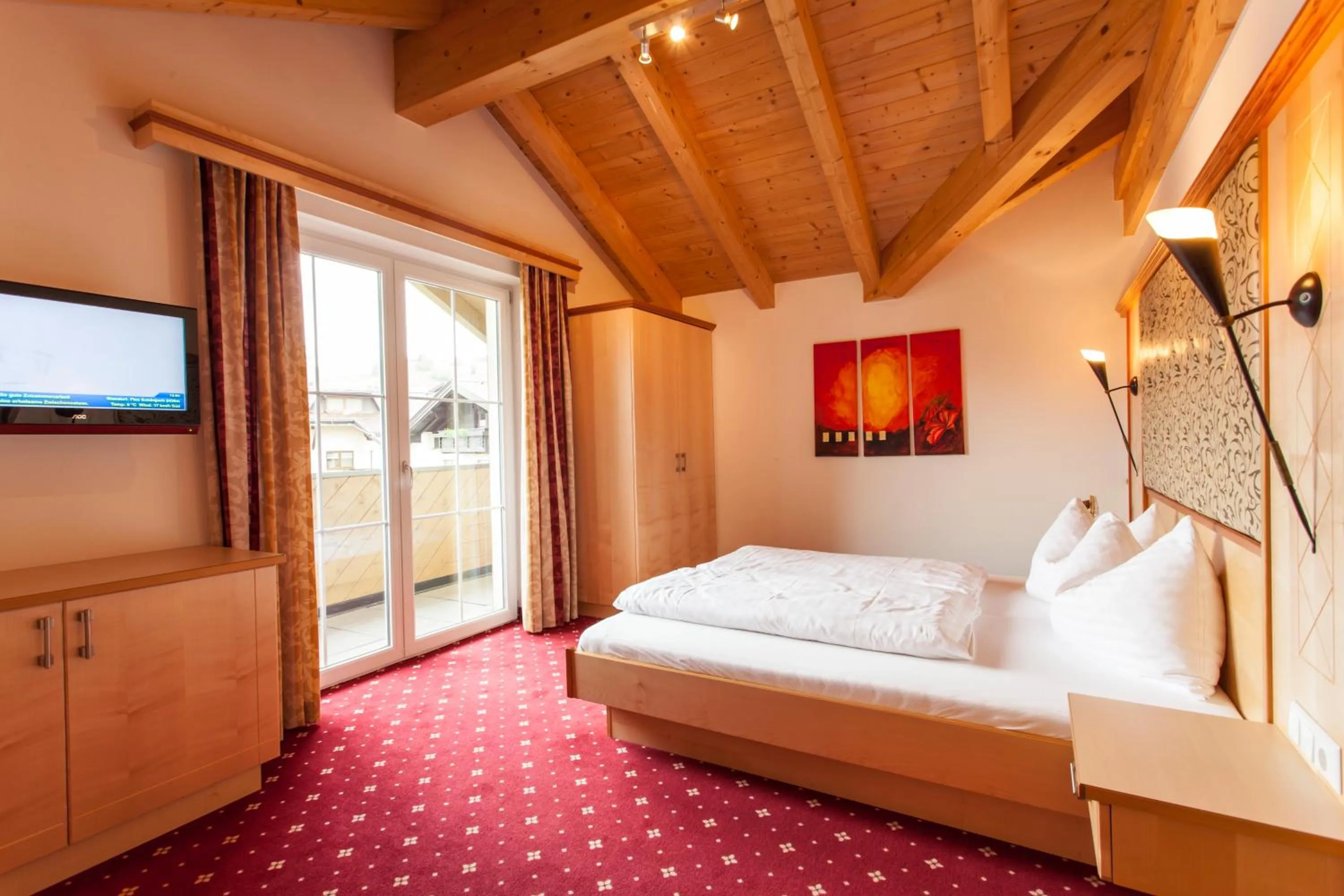 TV and multimedia, Bed in ALPENAPART LADIS ehemals Alpenapart Alexander