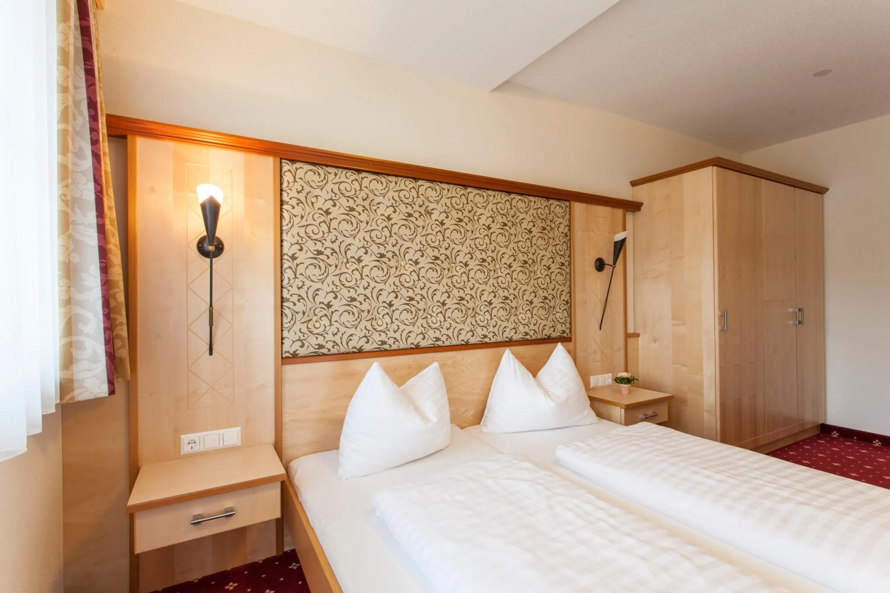 Bedroom, Bed in ALPENAPART LADIS ehemals Alpenapart Alexander