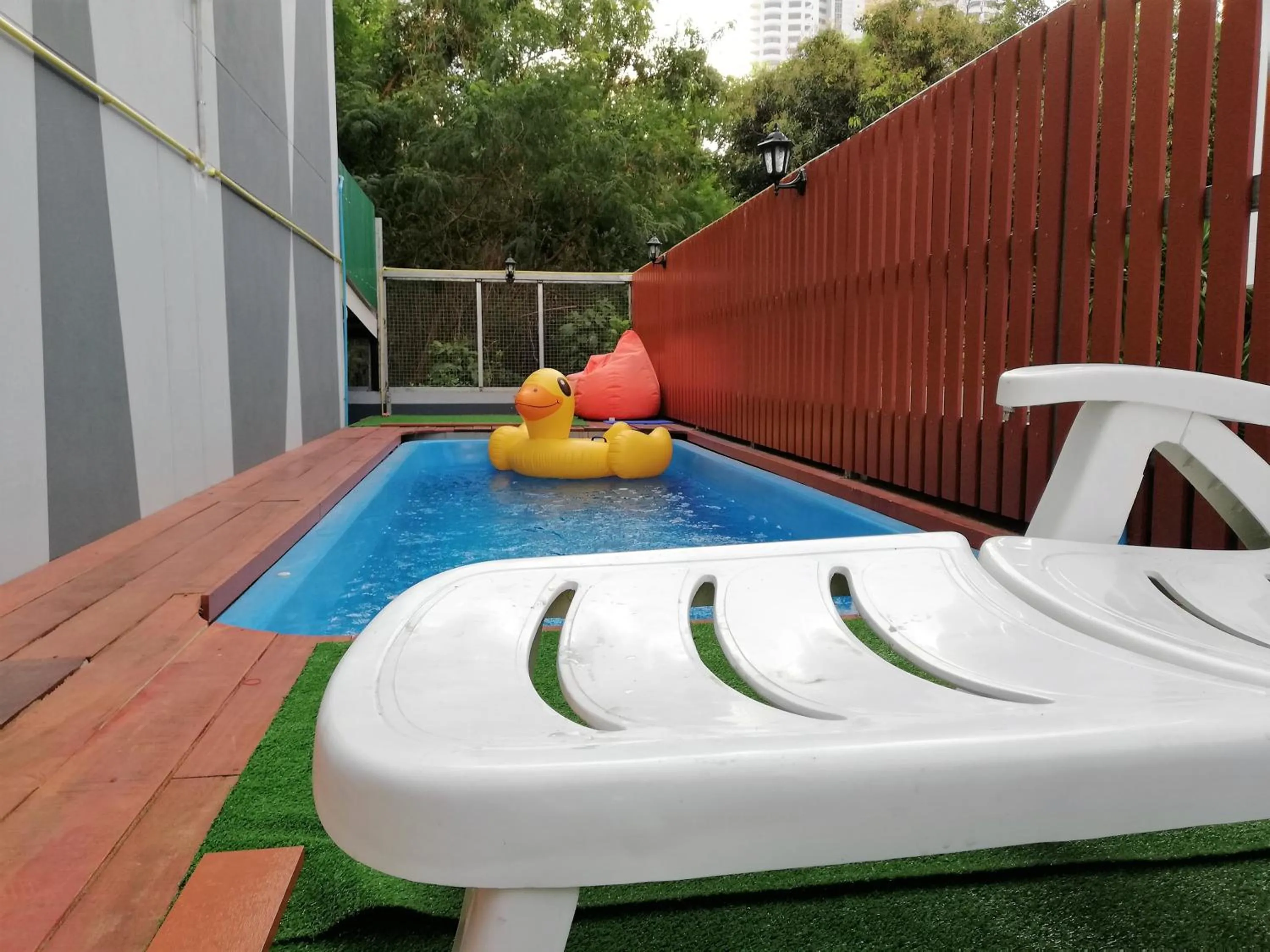 Swimming pool in Baan der Bruyn SHA