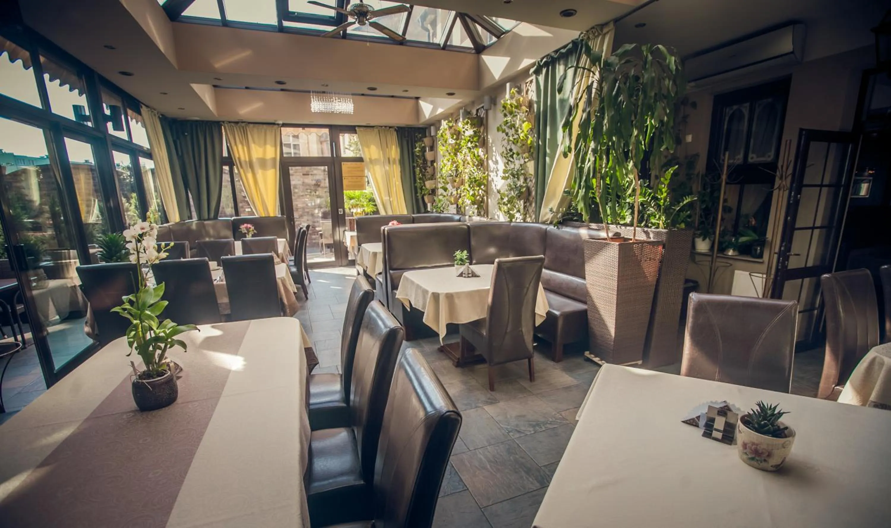 Restaurant/places to eat in Villa Garden Kutno Centrum