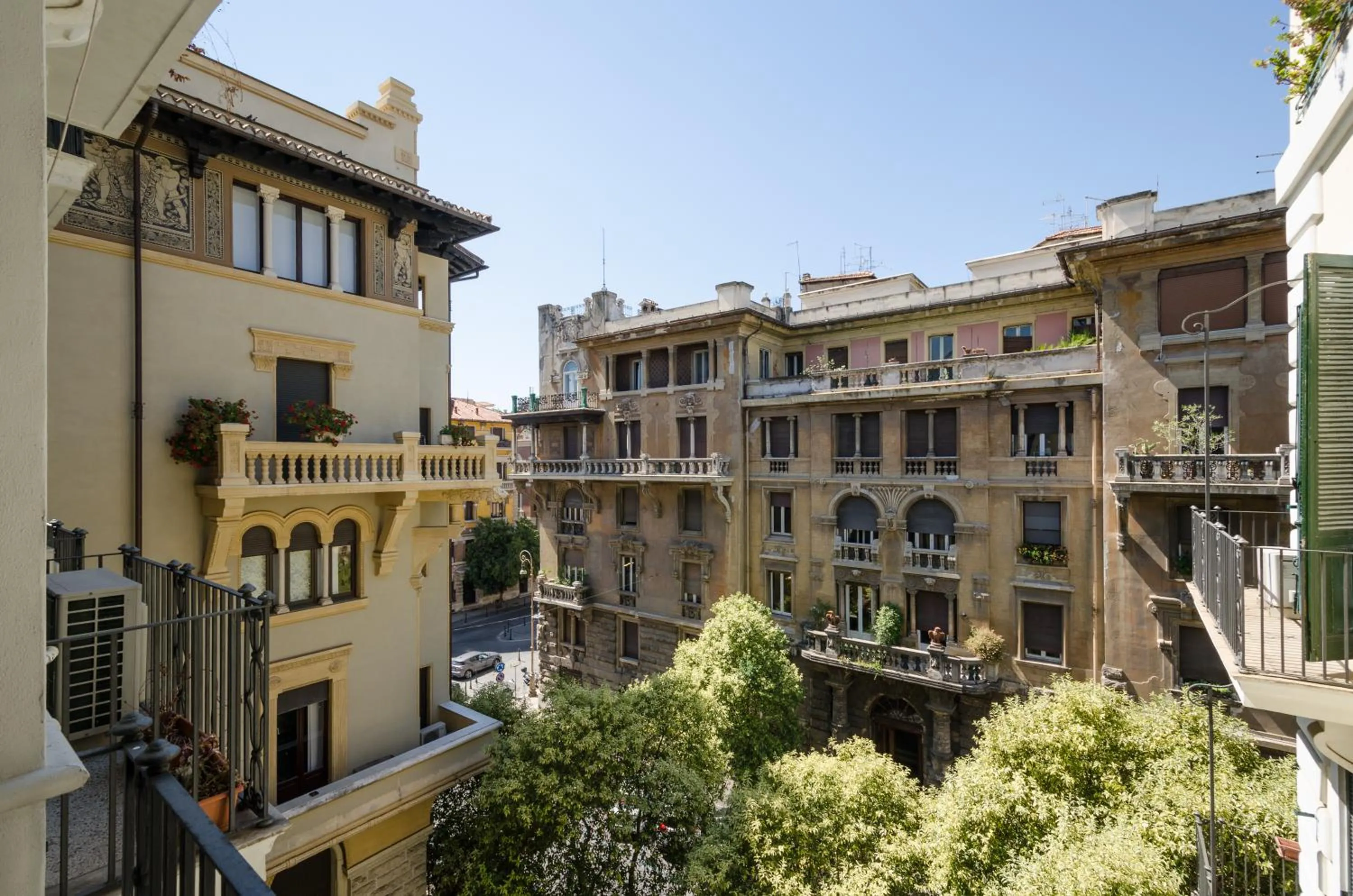 City view in Bea Suites Luxury Rooms