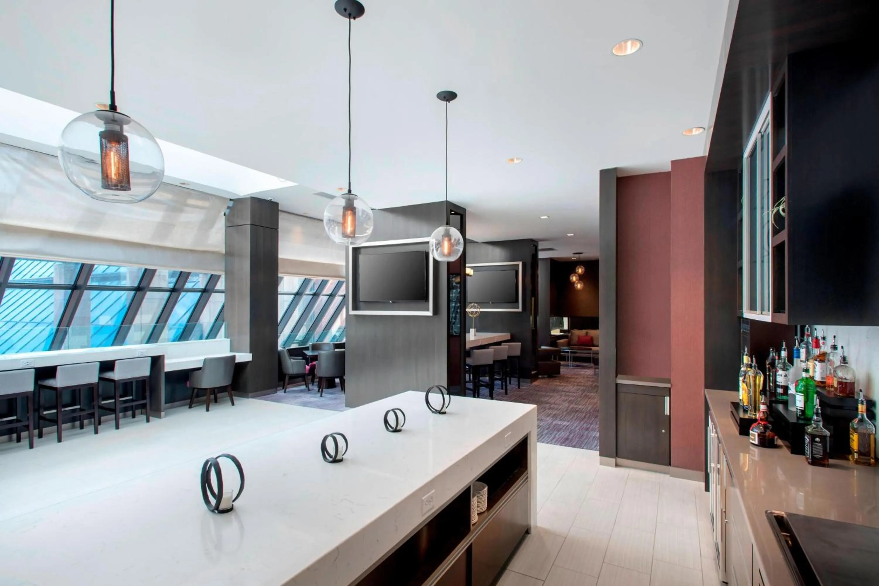 Lounge or bar in Boston Marriott Cambridge