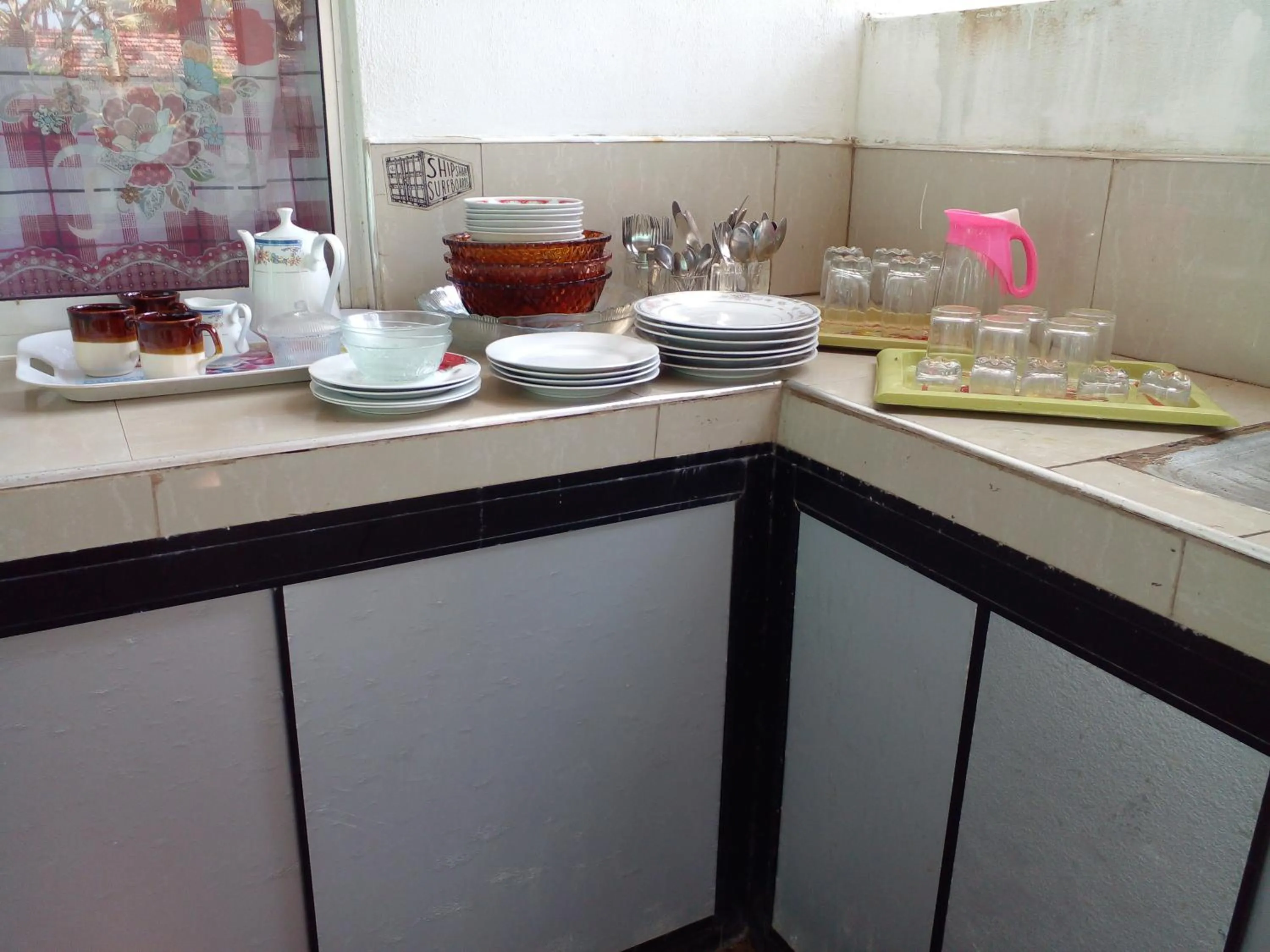 Restaurant/places to eat in Jayanthi Surf Dreams