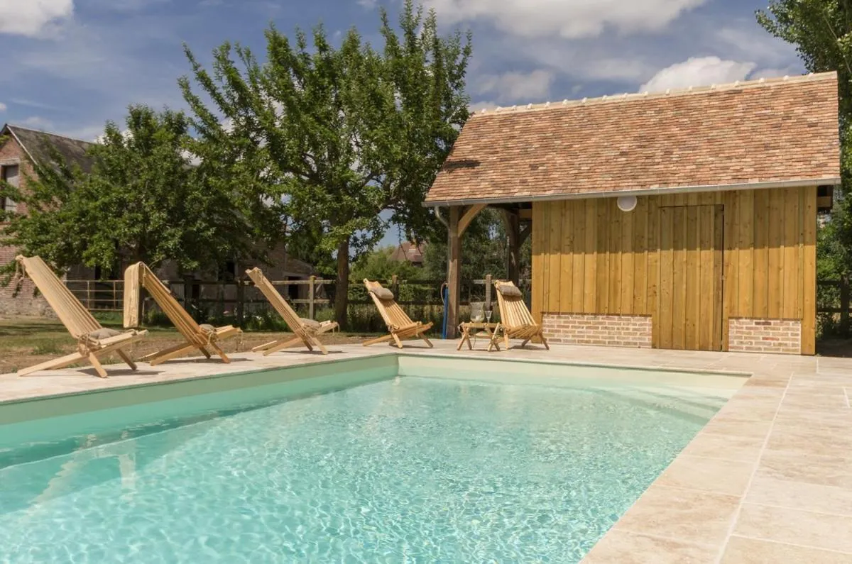 Swimming pool in Chambre d'hotes de la Vallee
