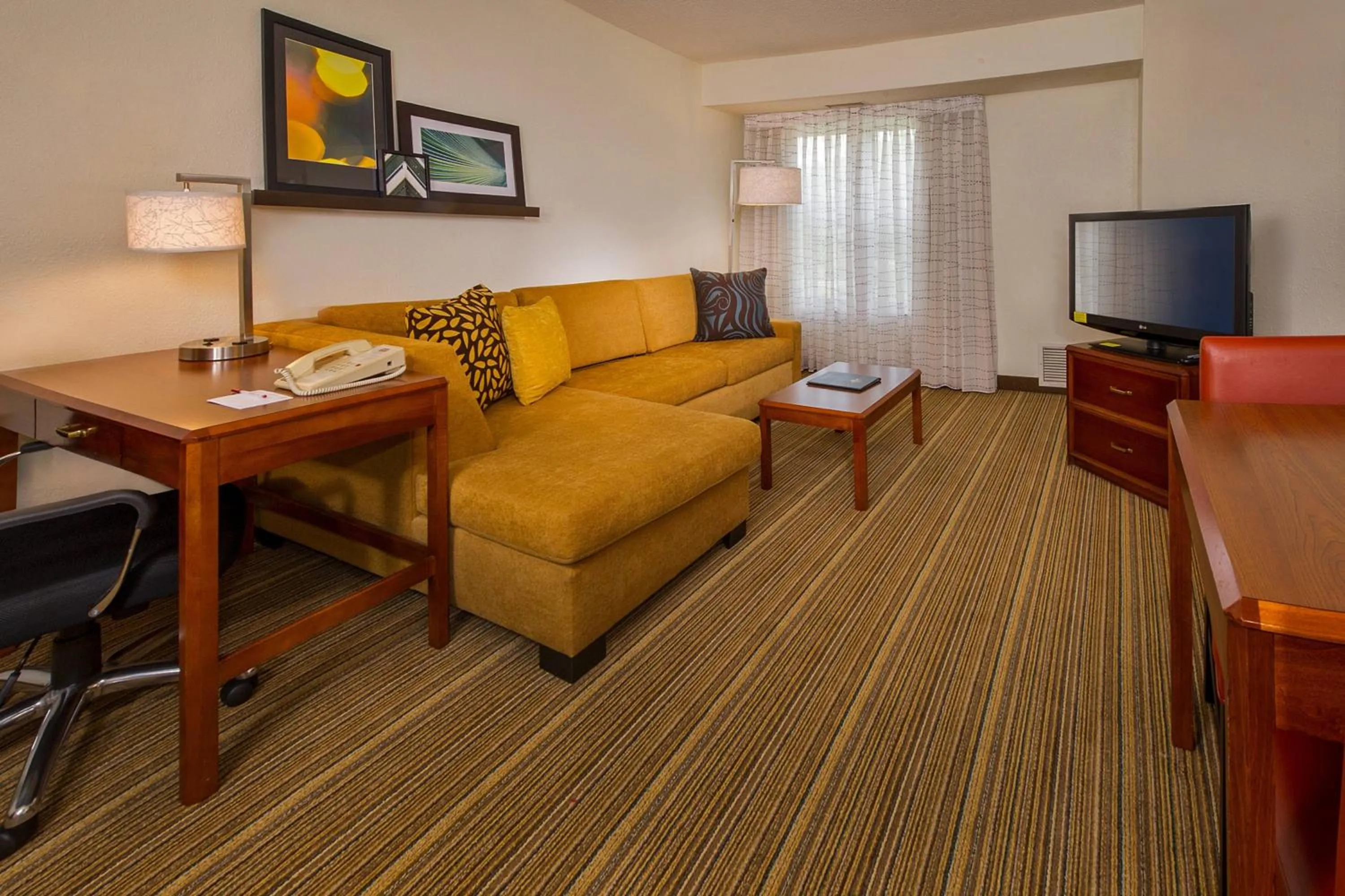 Living room in Residence Inn Columbia MD