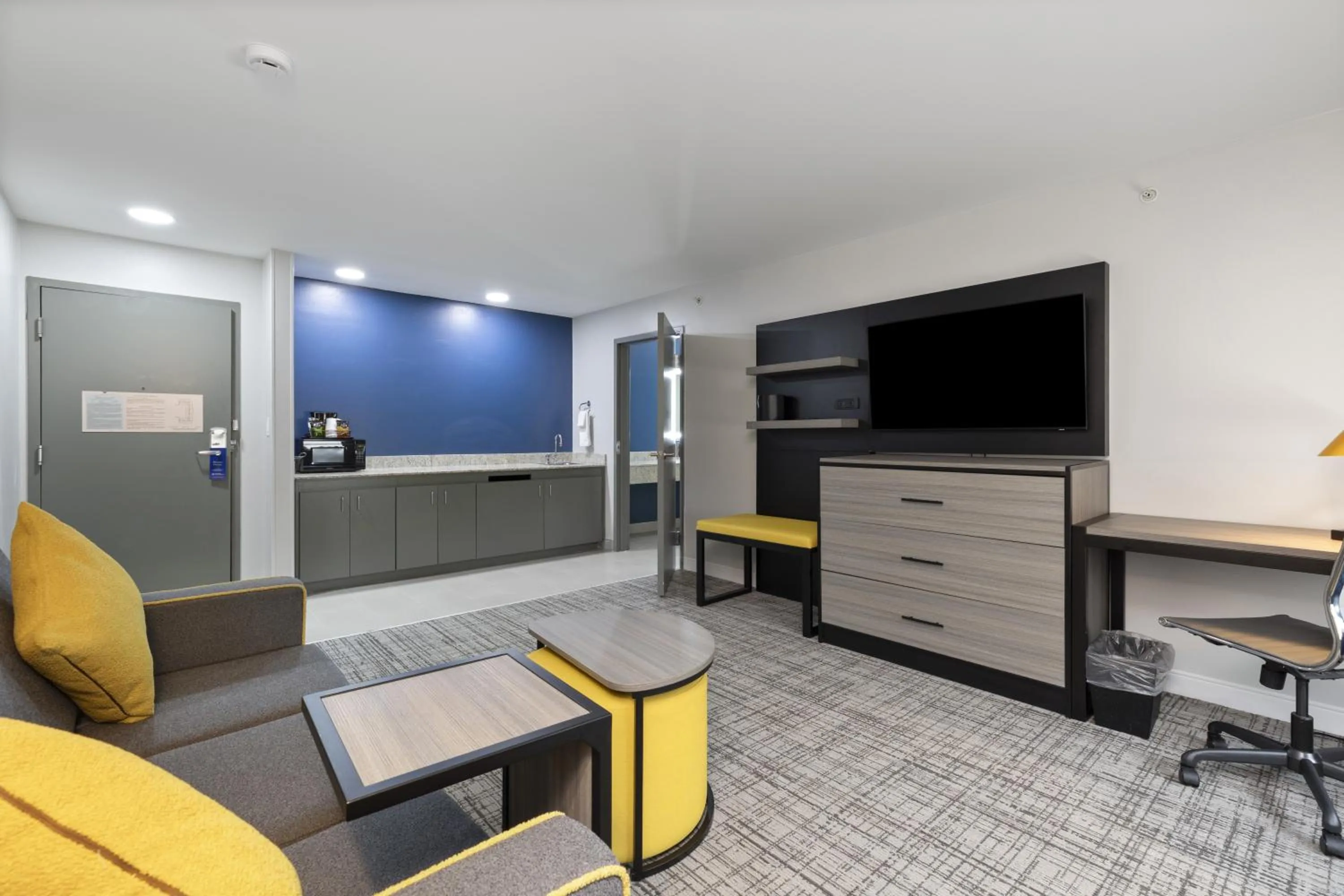 Seating area in Best Western Plus Elgin - Chicago