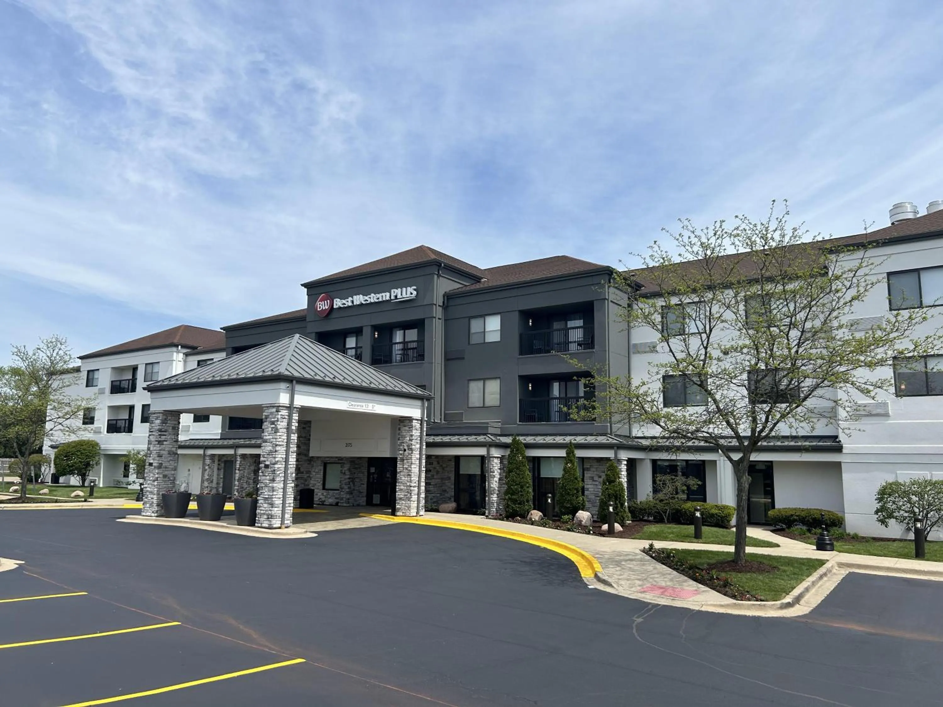 Property building in Best Western Plus Elgin - Chicago