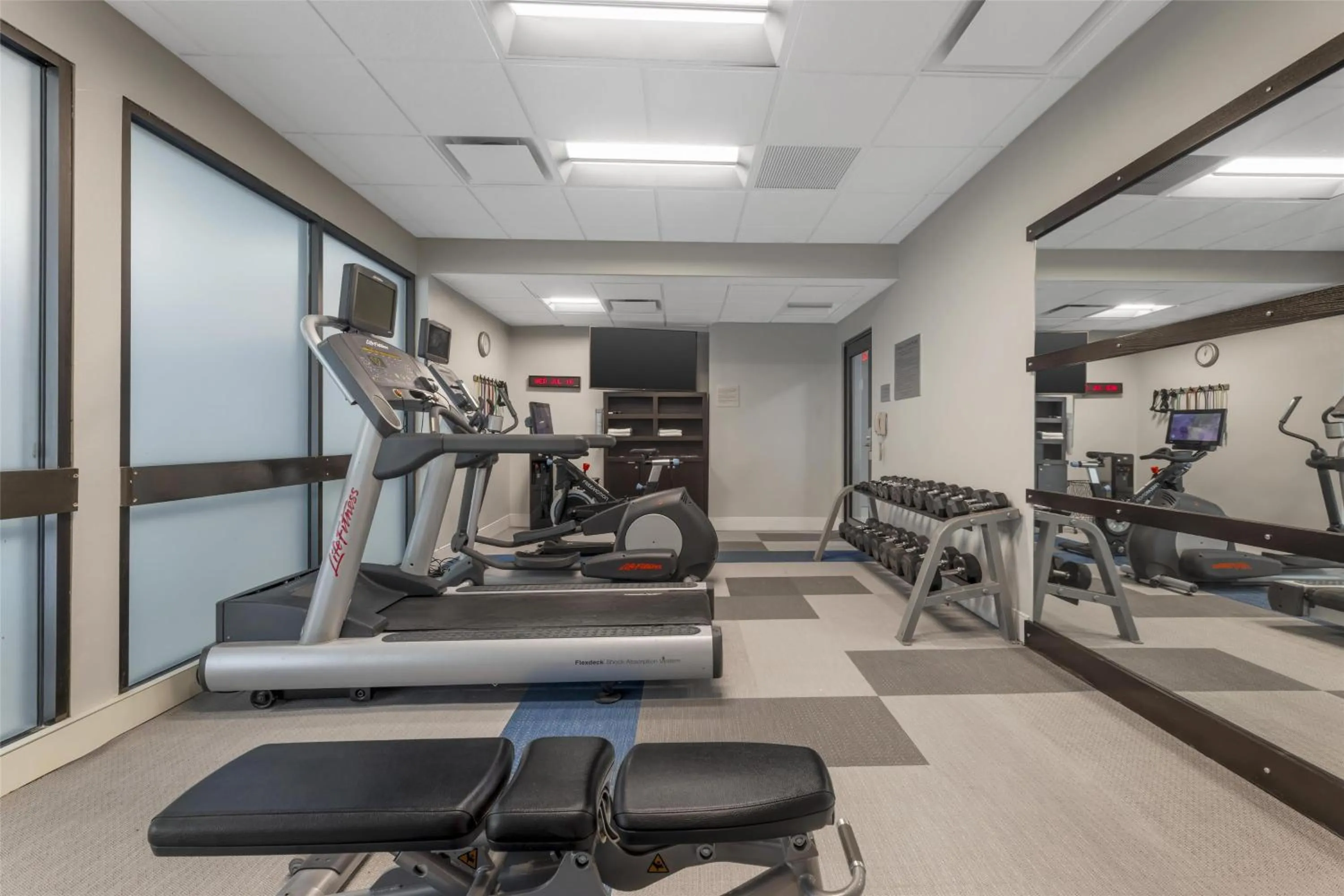 Fitness centre/facilities in Best Western Plus Elgin - Chicago