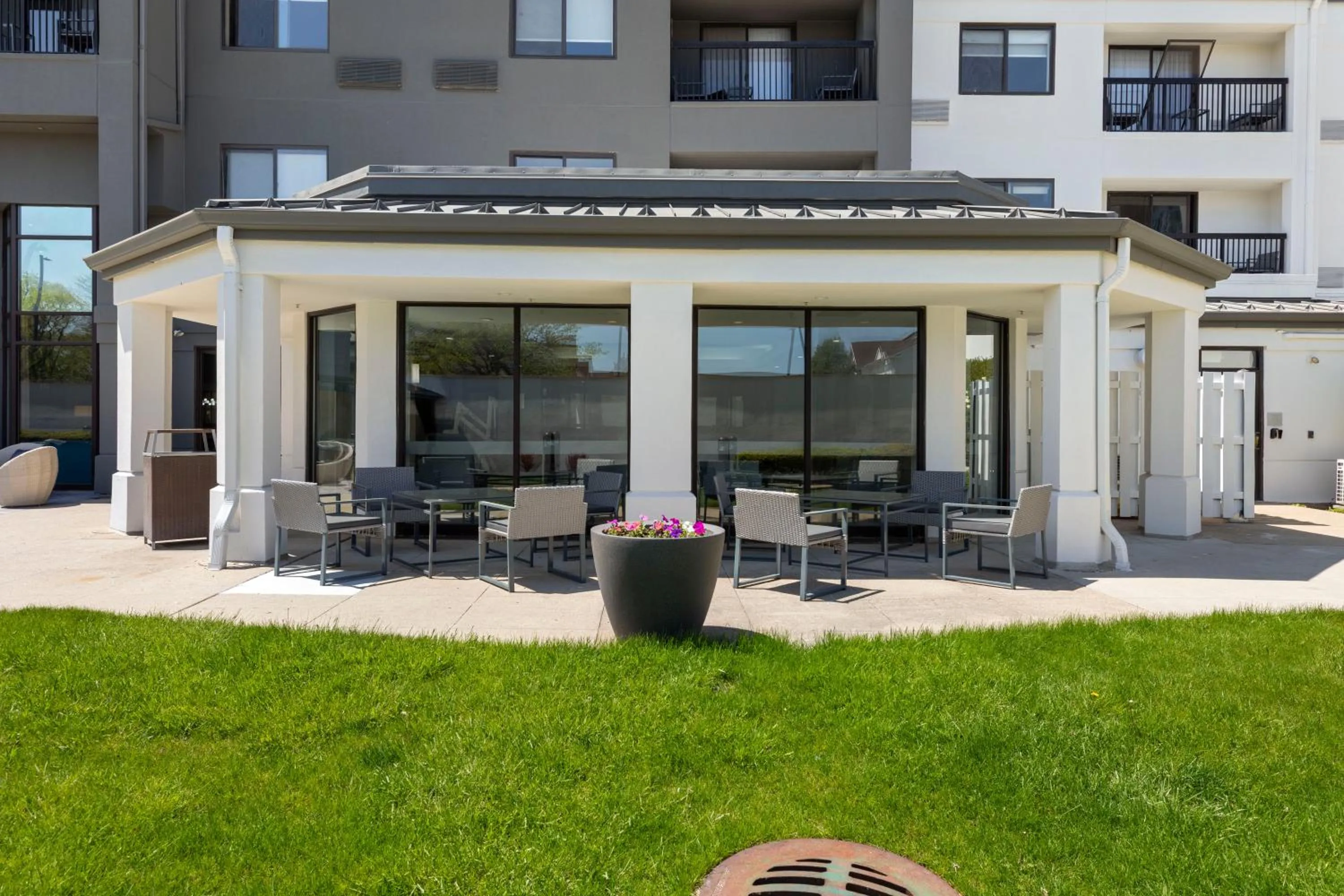 Property building in Best Western Plus Elgin - Chicago