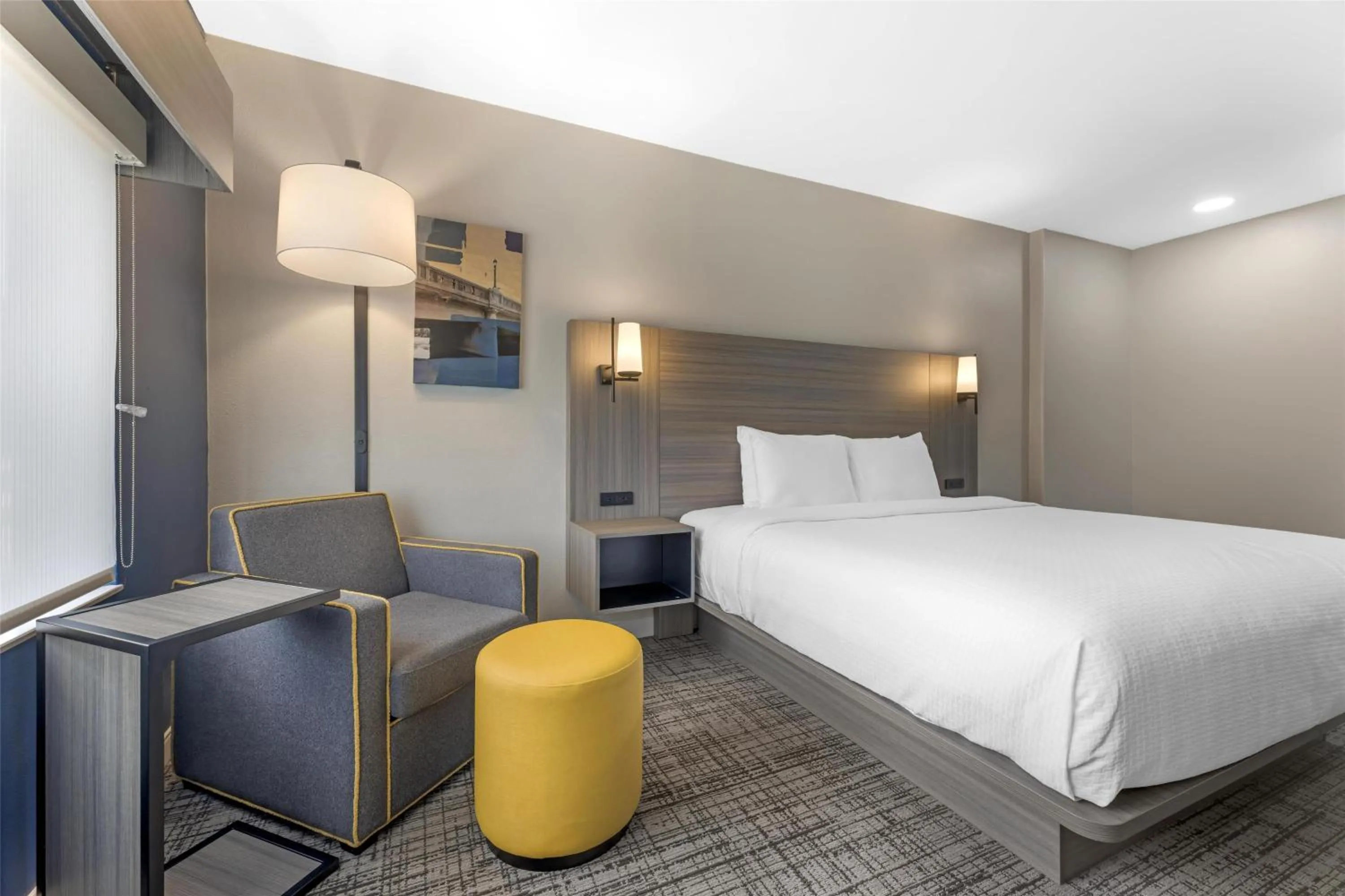 Bedroom, Bed in Best Western Plus Elgin - Chicago