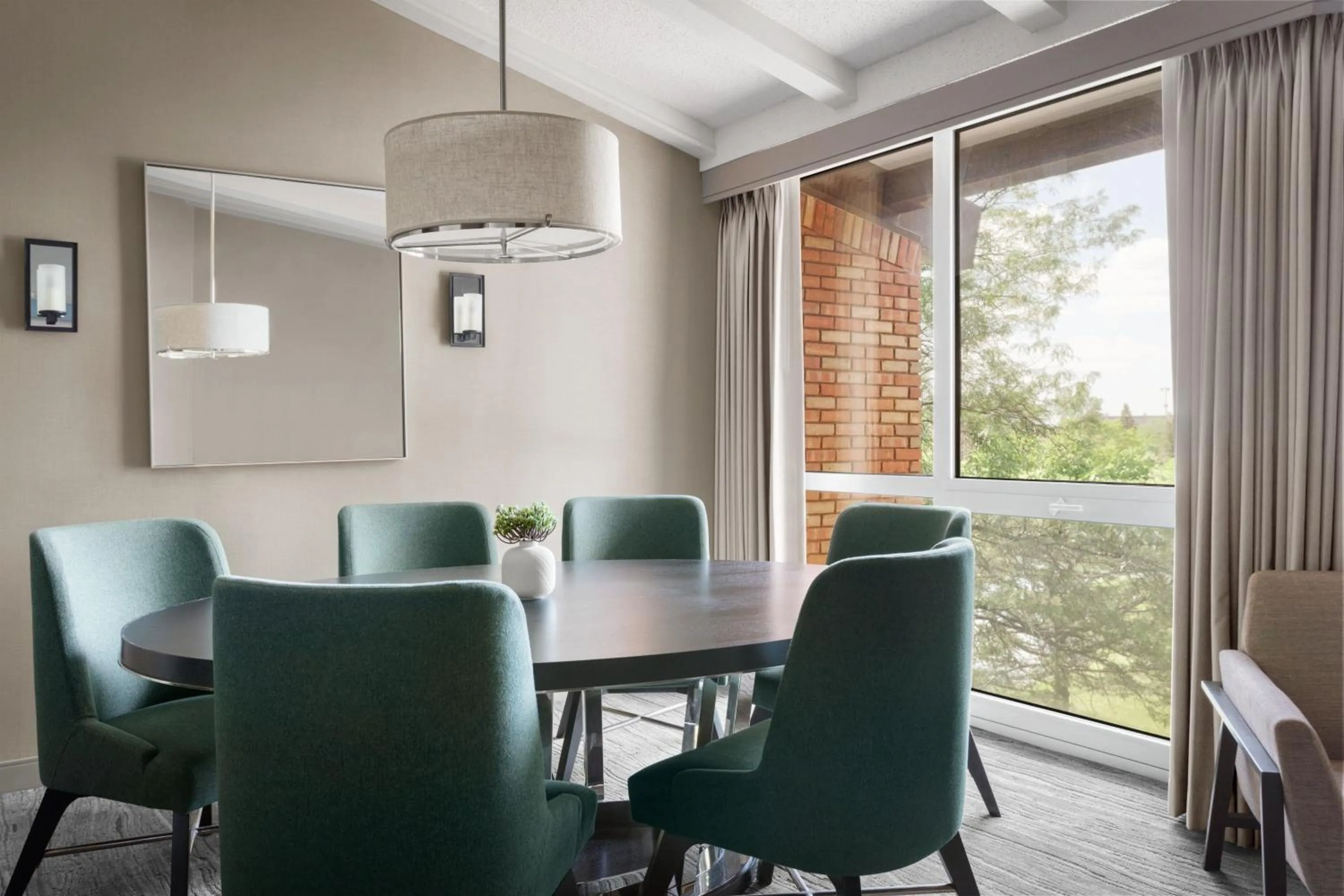 Bedroom in Lincolnshire Marriott Resort