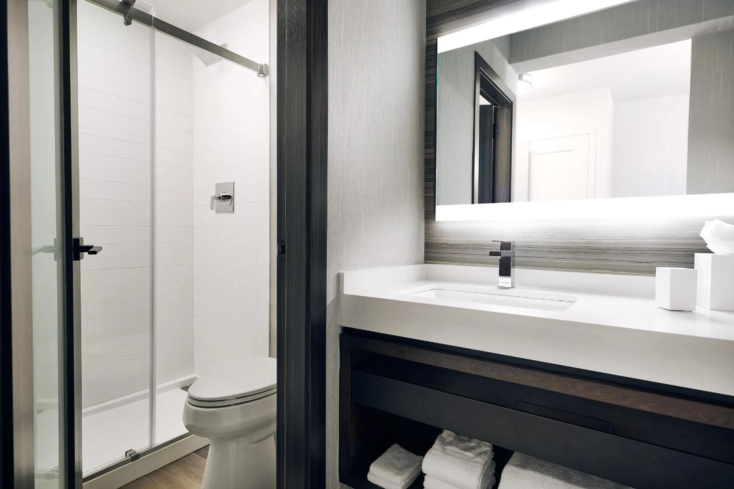 Bathroom in Chicago Marriott Oak Brook