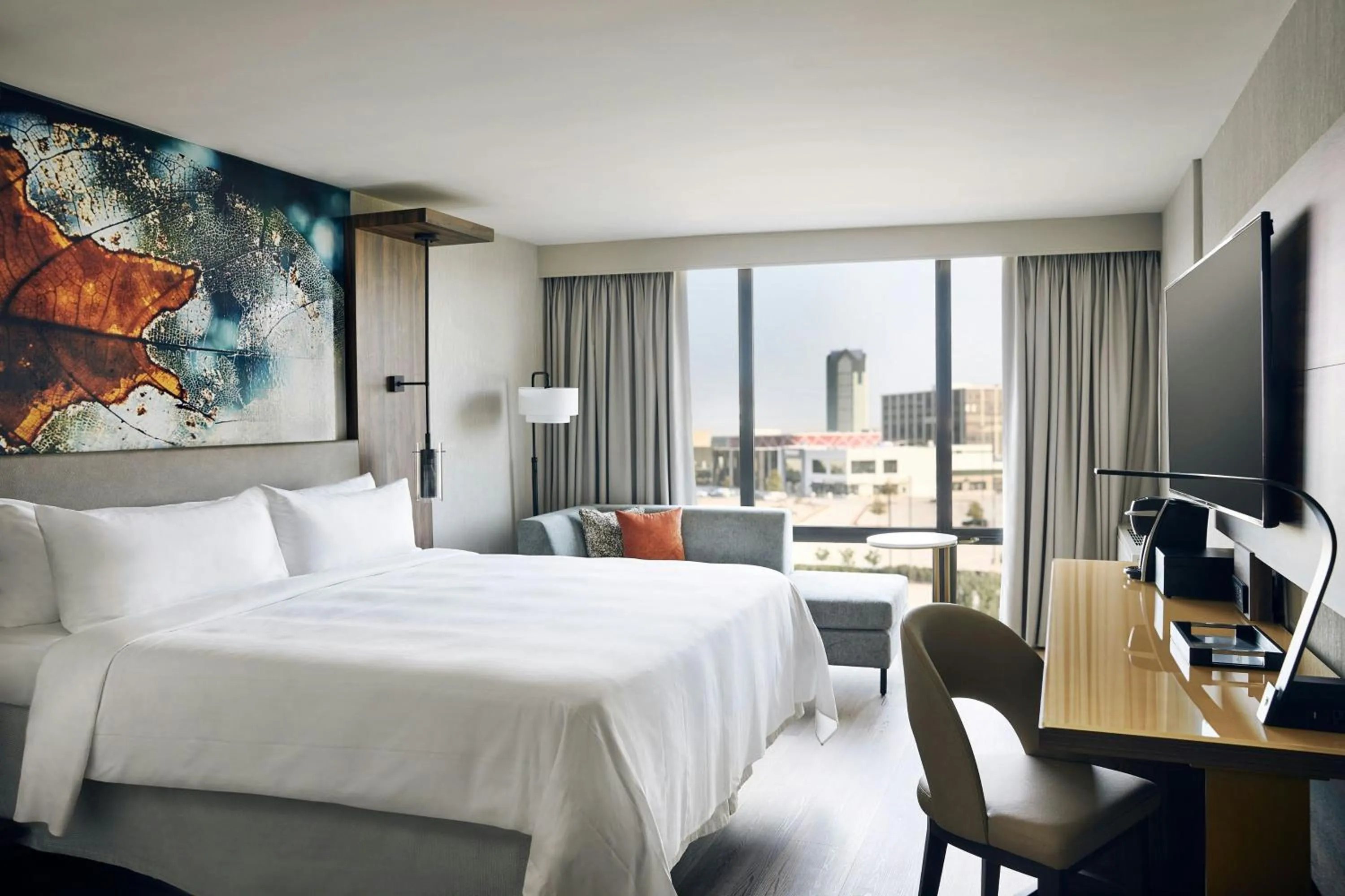 Photo of the whole room, Bed in Chicago Marriott Oak Brook