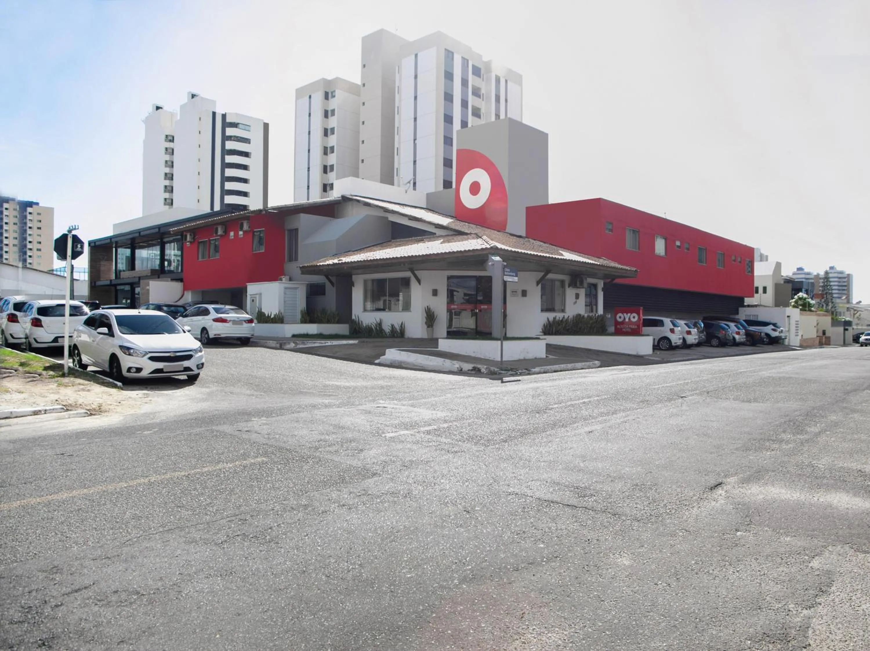 Property building in OYO Alto Da Praia Hotel, Aracaju