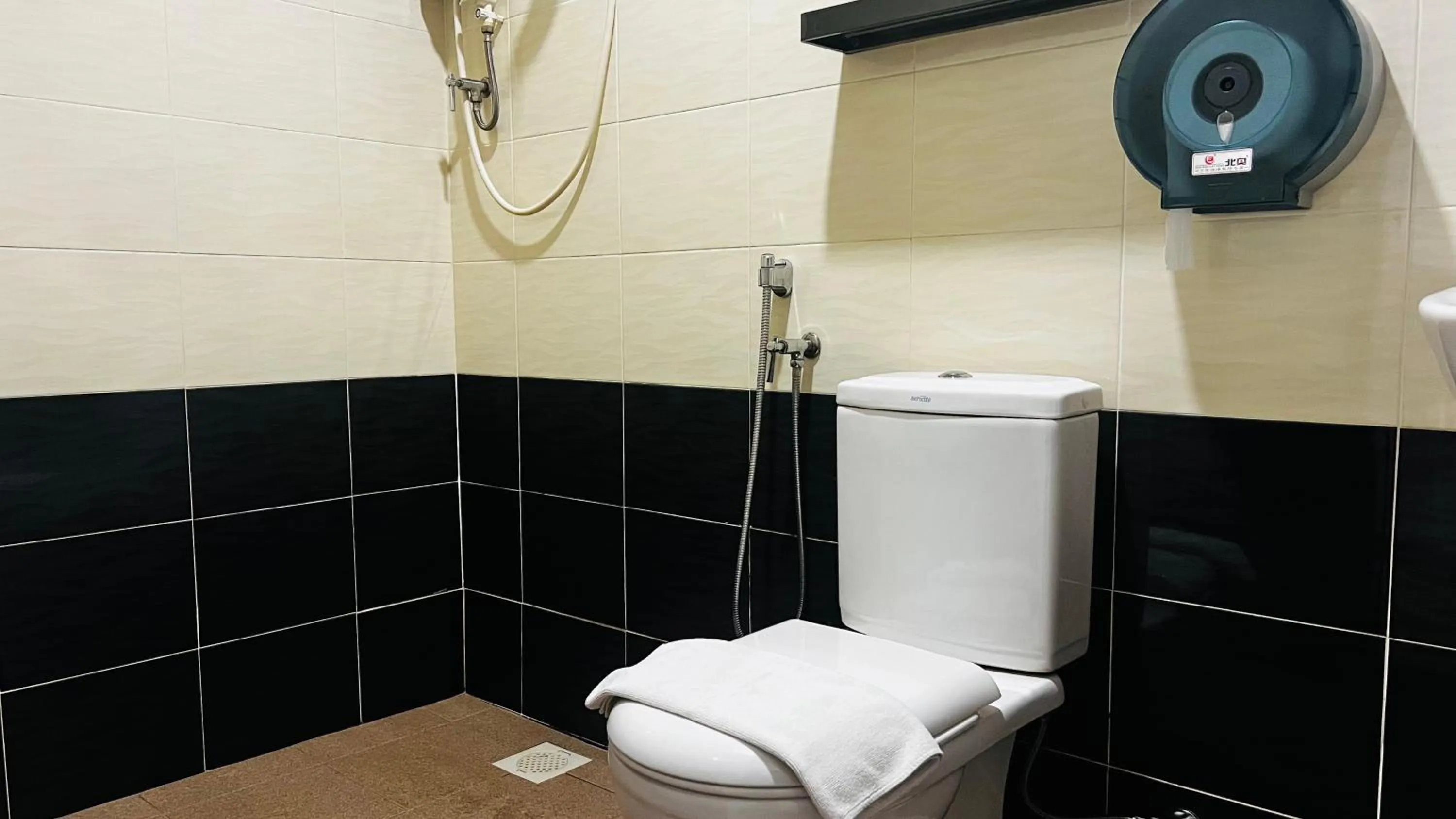 Toilet in SiN LiEN HOTEL