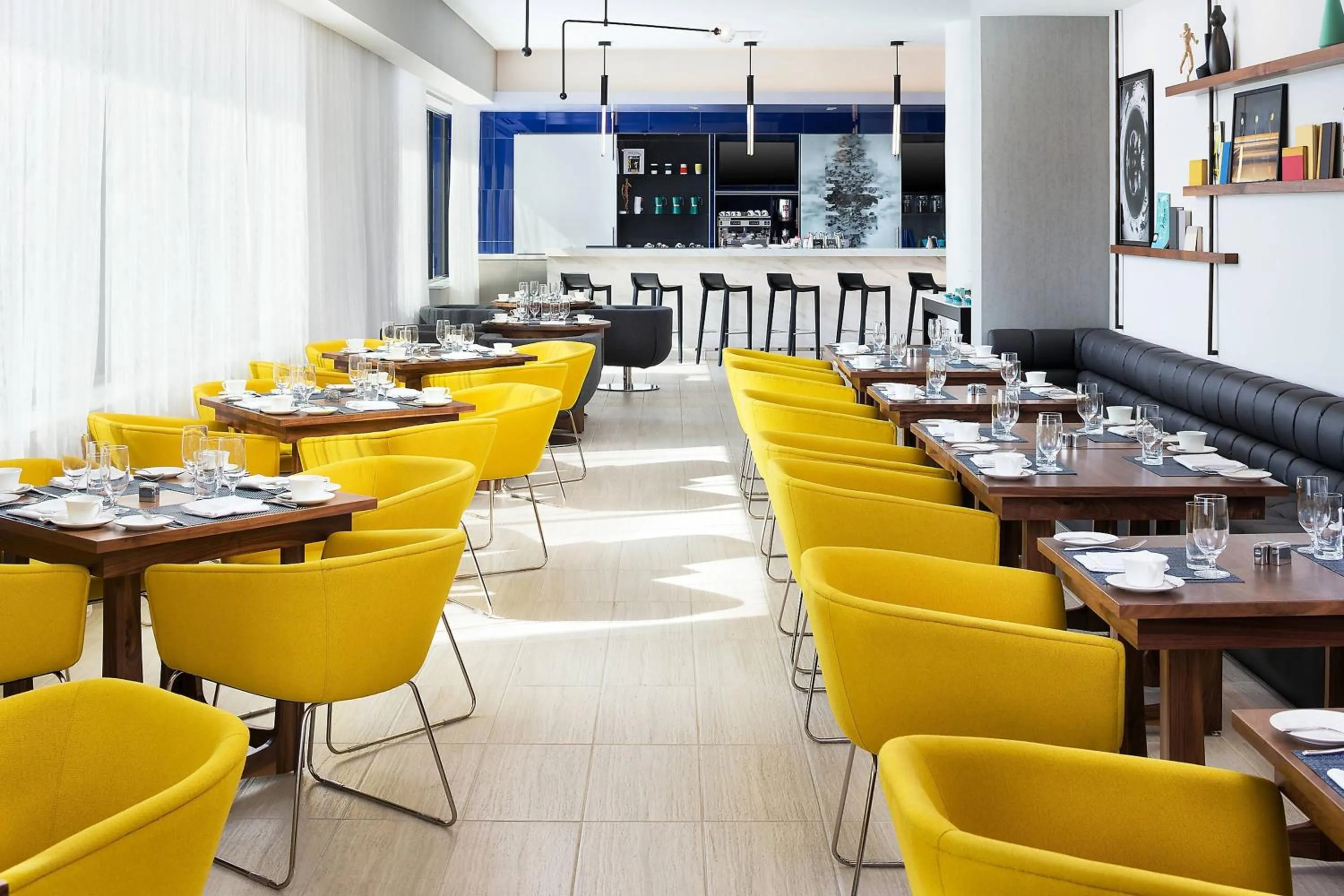 Restaurant/places to eat in Le Méridien Chicago - Oakbrook Center