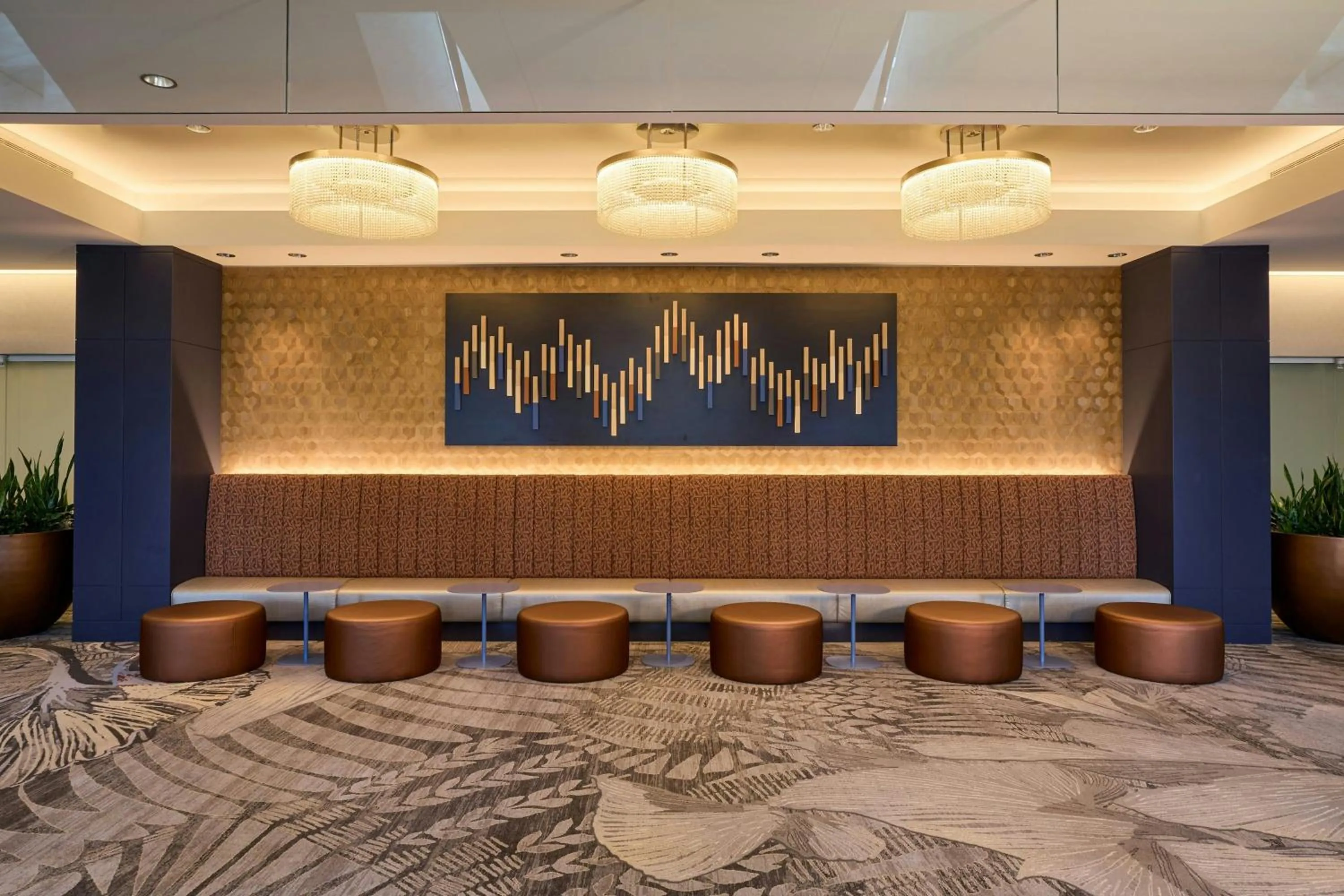 Meeting/conference room in Renaissance Schaumburg Convention Center Hotel