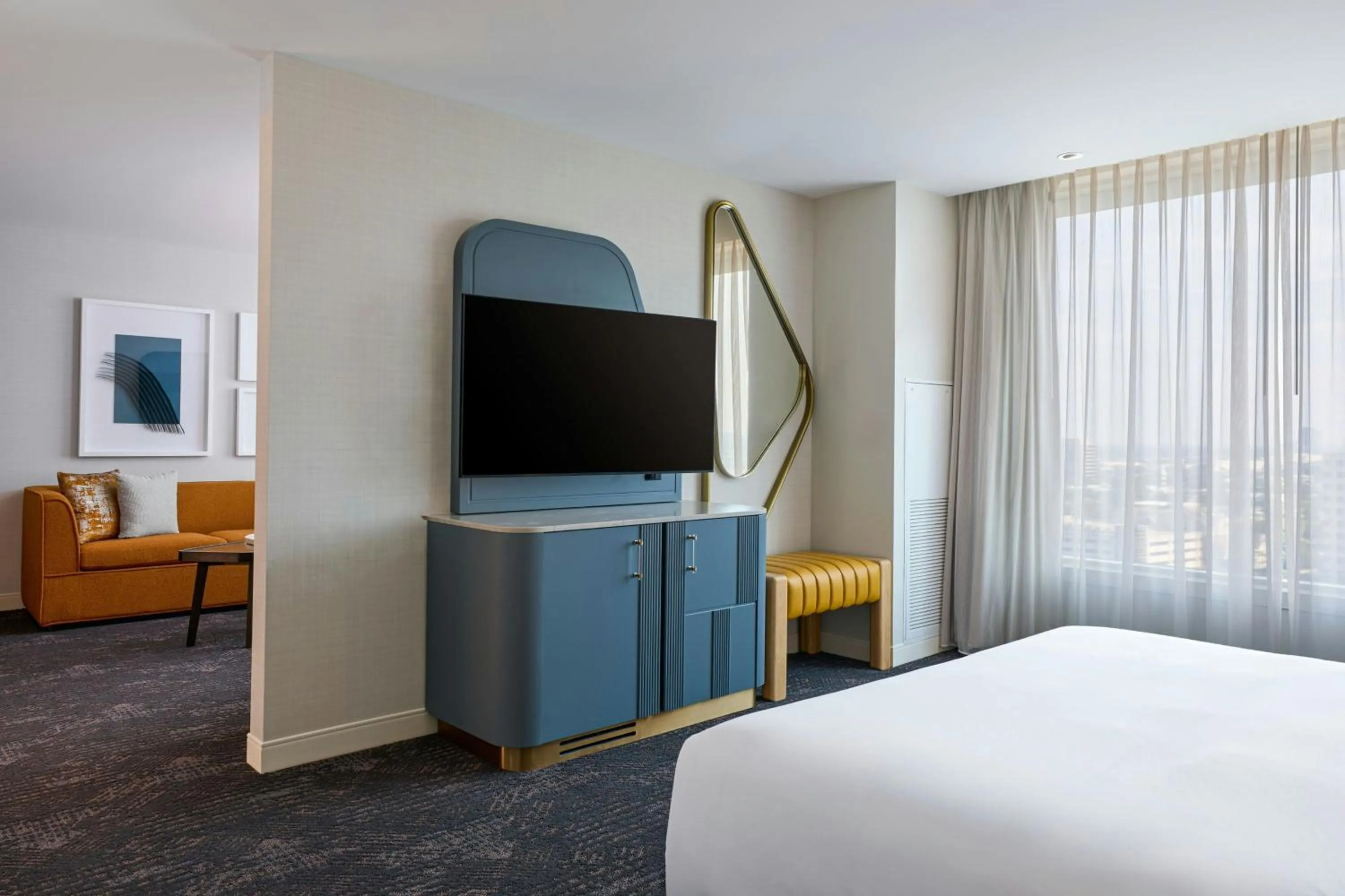 Photo of the whole room, Bed in Renaissance Schaumburg Convention Center Hotel