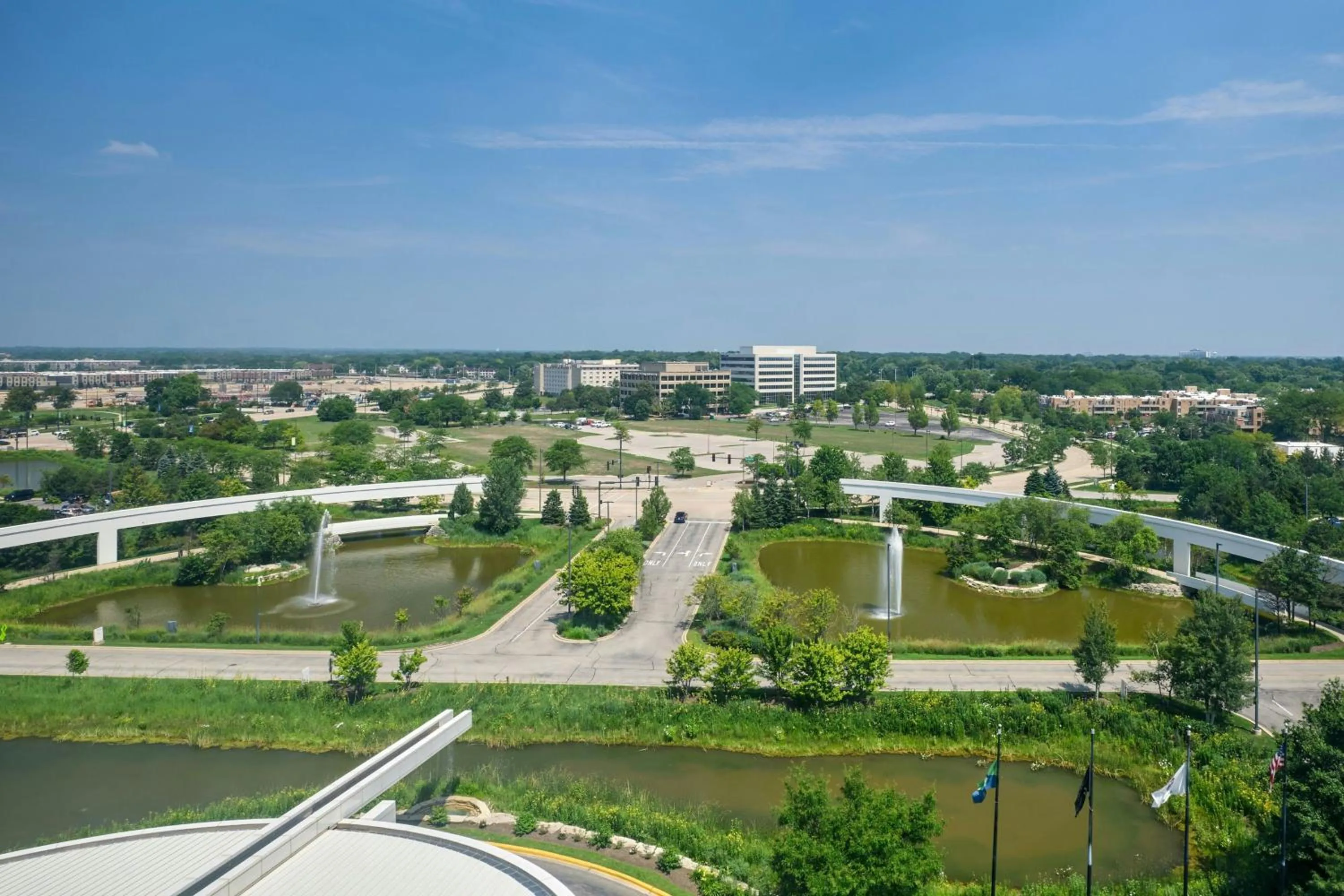 Photo of the whole room in Renaissance Schaumburg Convention Center Hotel