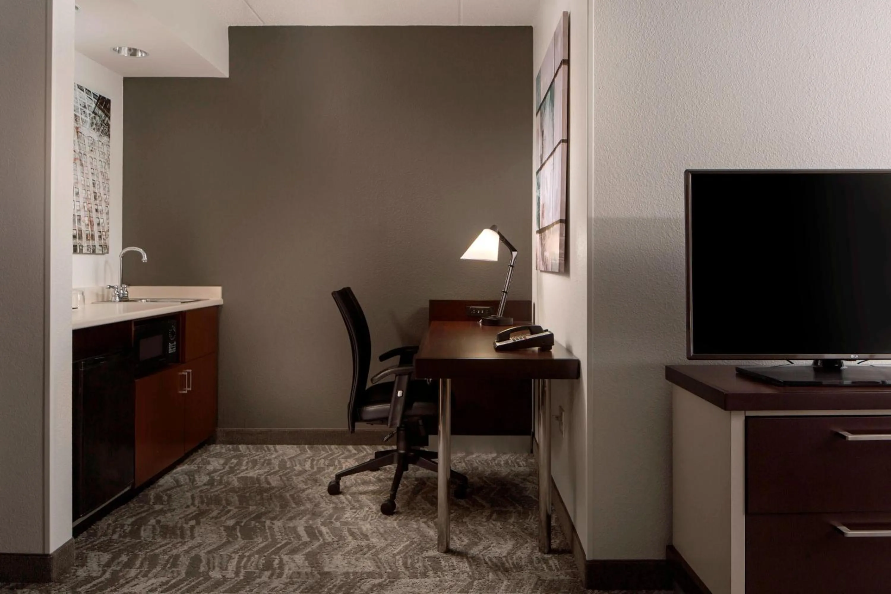 Kitchen or kitchenette in SpringHill Suites Chicago Lincolnshire