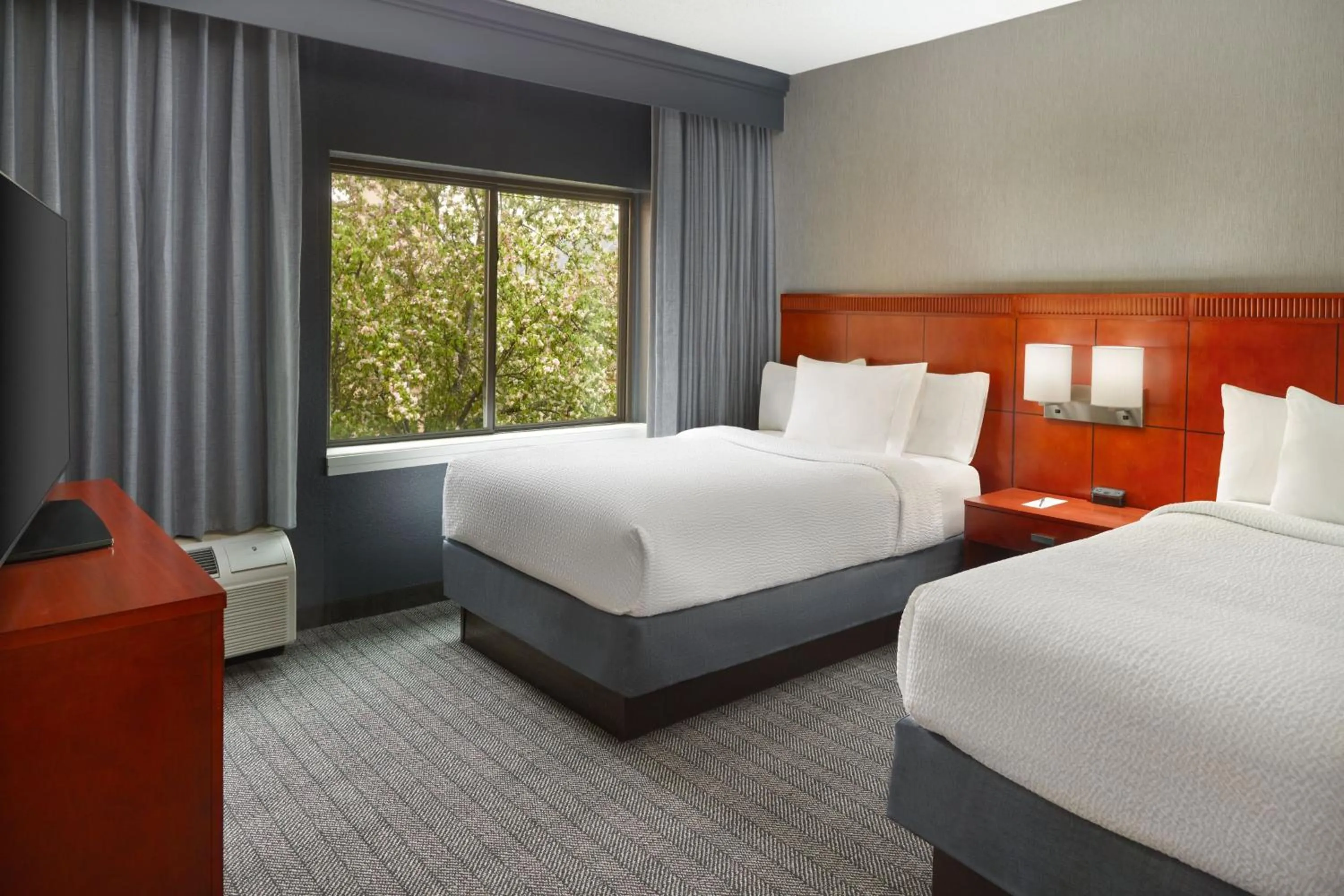 Bedroom, Bed in Courtyard by Marriott Charlottesville