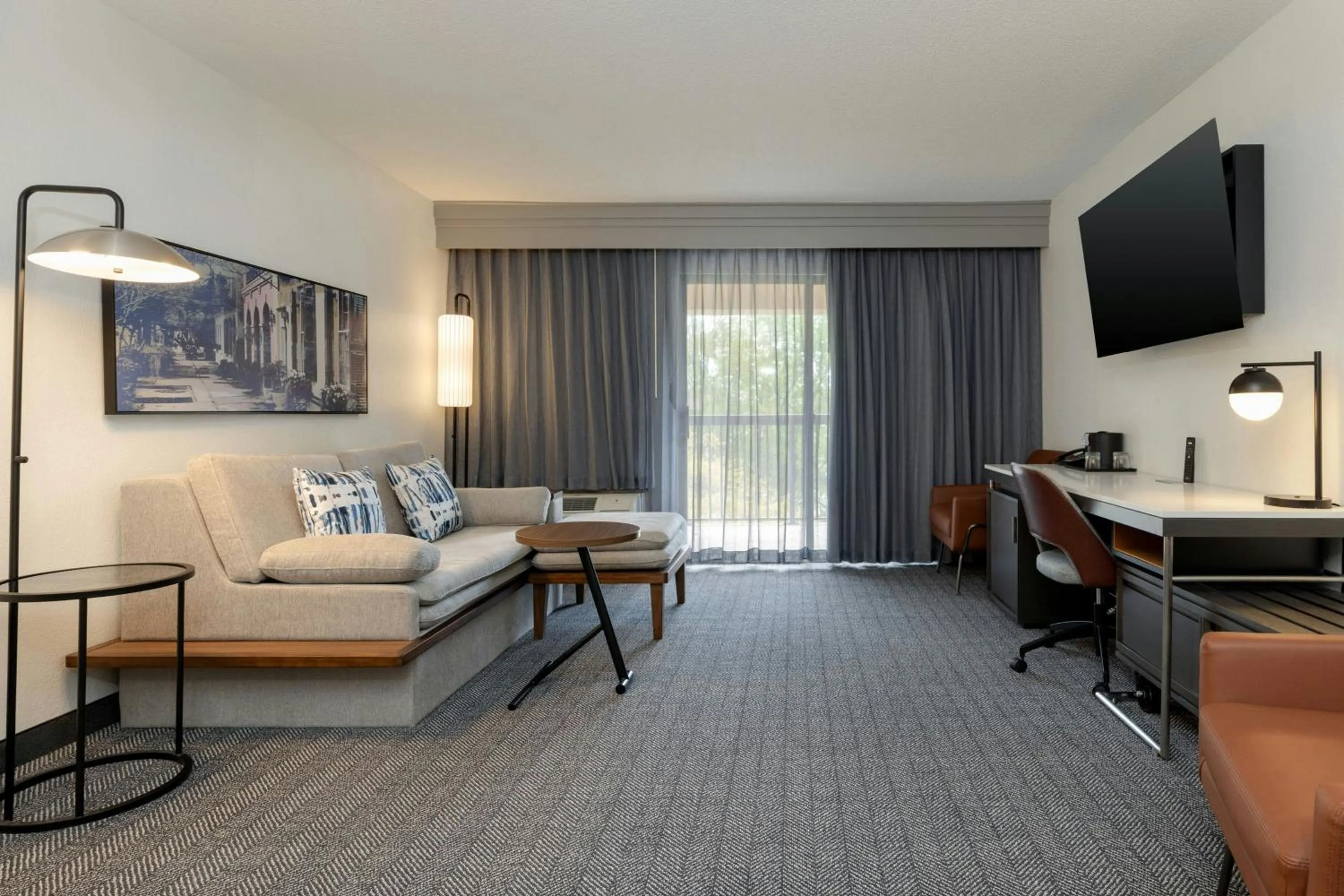 Living room, Bed in Courtyard by Marriott North Charleston Airport Coliseum