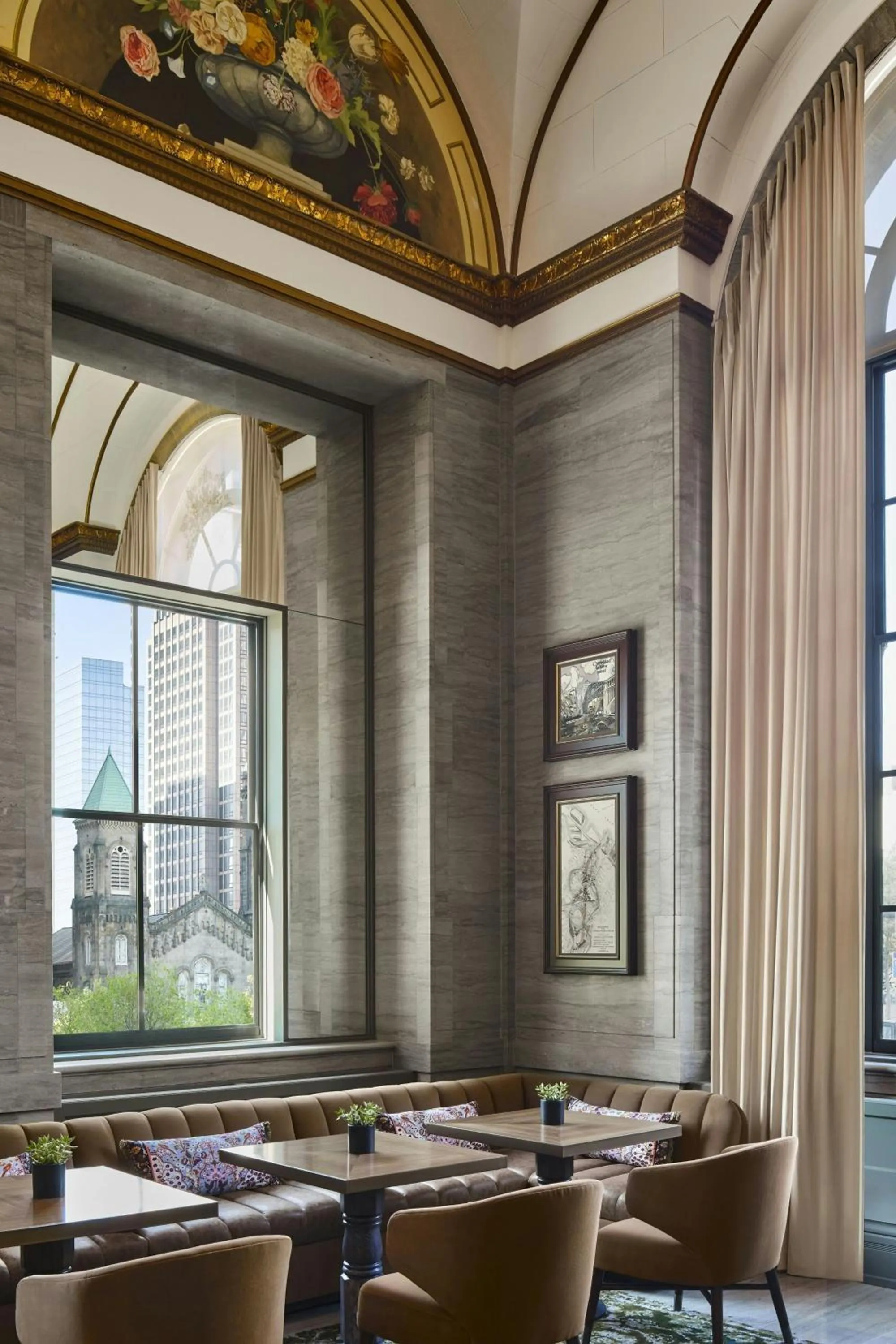 Restaurant/places to eat in Hotel Cleveland Autograph Collection