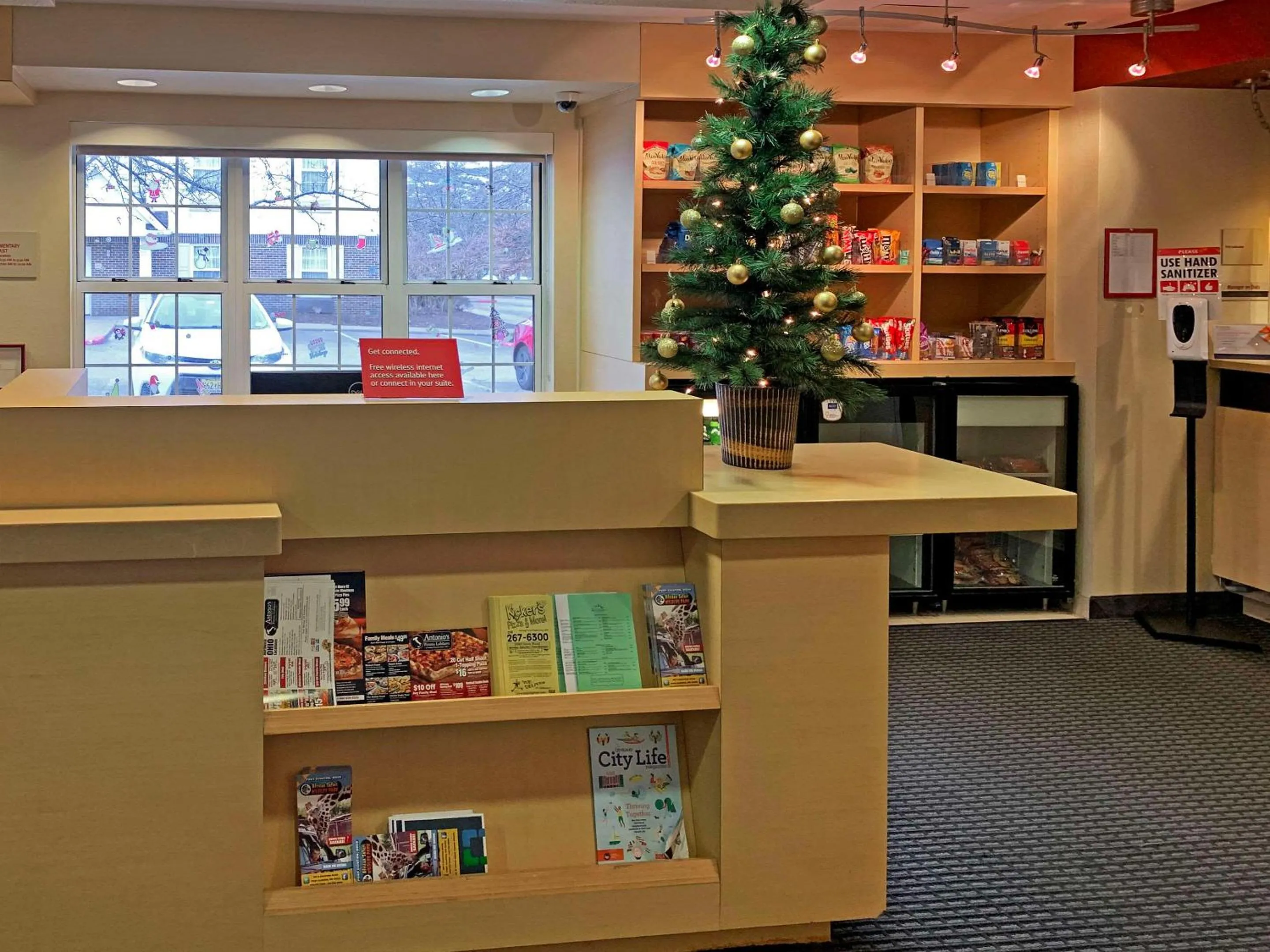 Lobby or reception in MainStay Suites Middleburg Heights Cleveland Airport
